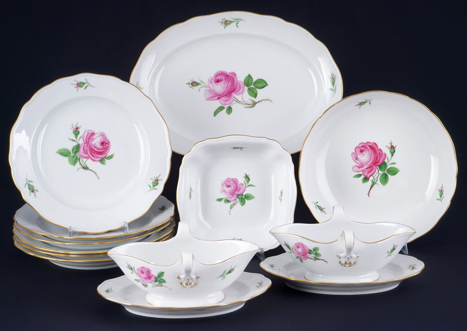 Meissen Red Rose dinner service for 6 persons,: 11-piece porcelain, blue sword mark with two grinding strokes 2nd choice, decor Red Rose, 6x dinner plates D 25.5 cm, 1x bowl round H 5.5 cm x D 25 cm, 1x bowl H 6 cm x W 19 cm, 1x platter L 35.5 cm x