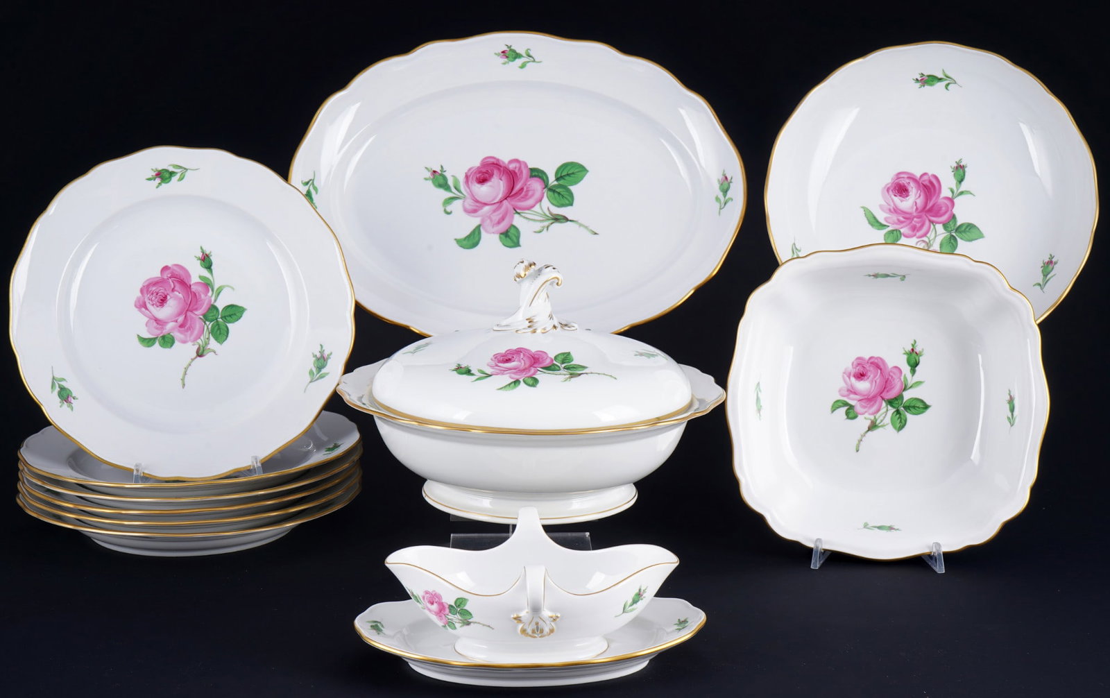 Meissen Red Rose dinner service for 6 persons,: 11-piece porcelain, blue sword mark with two grinding strokes 2nd choice, decor Red Rose, 6x dinner plates D 25 cm, 1x bowl H 7 cm x W 22.5 cm, 1x round bowl H 6 cm x D 25 cm, 1x platter L 35.5 cm x W