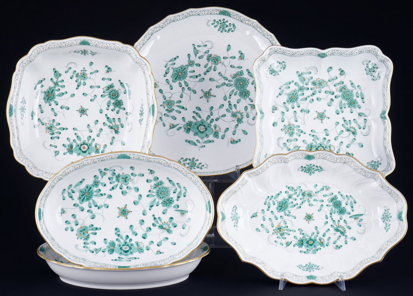Meissen Indian Green Rich 6 bowls 1st choice,: porcelain, blue sword mark 1st choice, decor Indian Green Rich, decor no. 343310/50c, 1x oval bowl H 3.5 cm x L 26.5 cm x W 19 cm, 1x square bowl H 3.5 cm x W 21.5 cm, 1x round bowl H 4 cm x D 28 cm, 