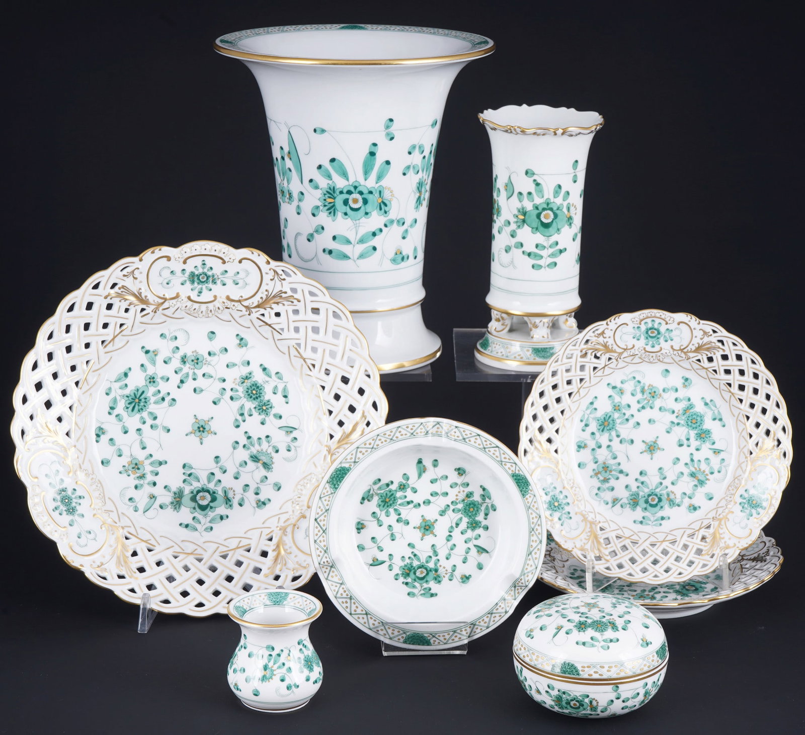Meissen Indian Green Rich 8-piece decorative porcelain, (1 of 9)