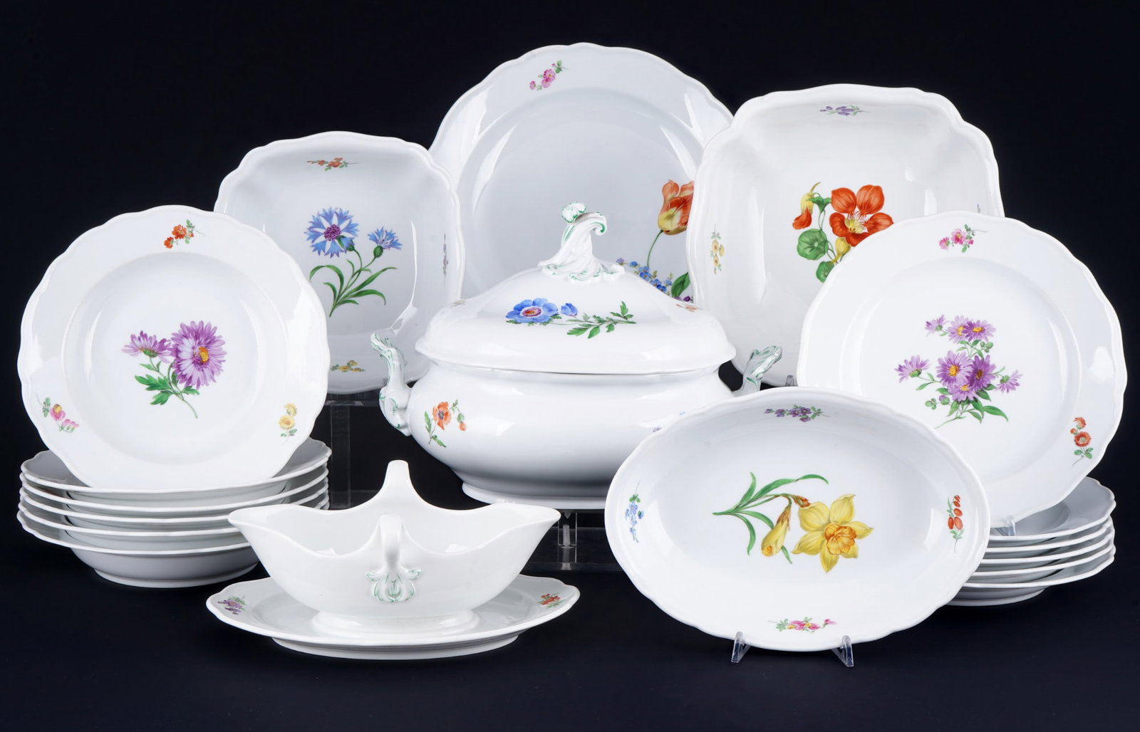 Meissen Flower dinner service for 6 persons, (1 of 5)