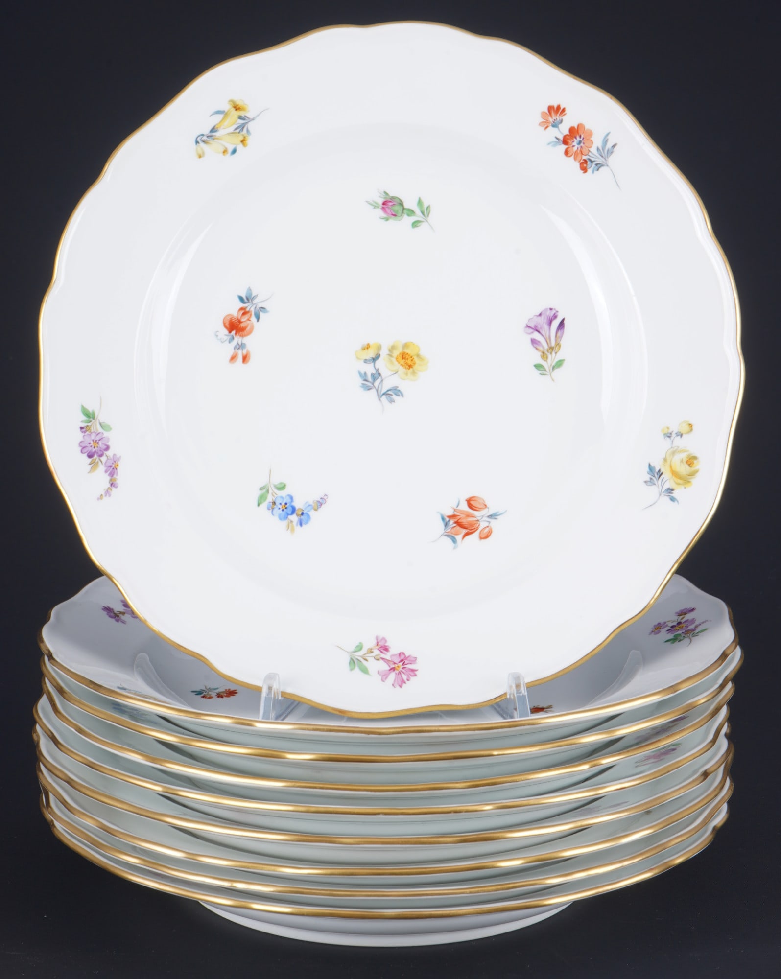 Meissen Strewn Flowers 6 dinner plates 1st choice, (1 of 3)