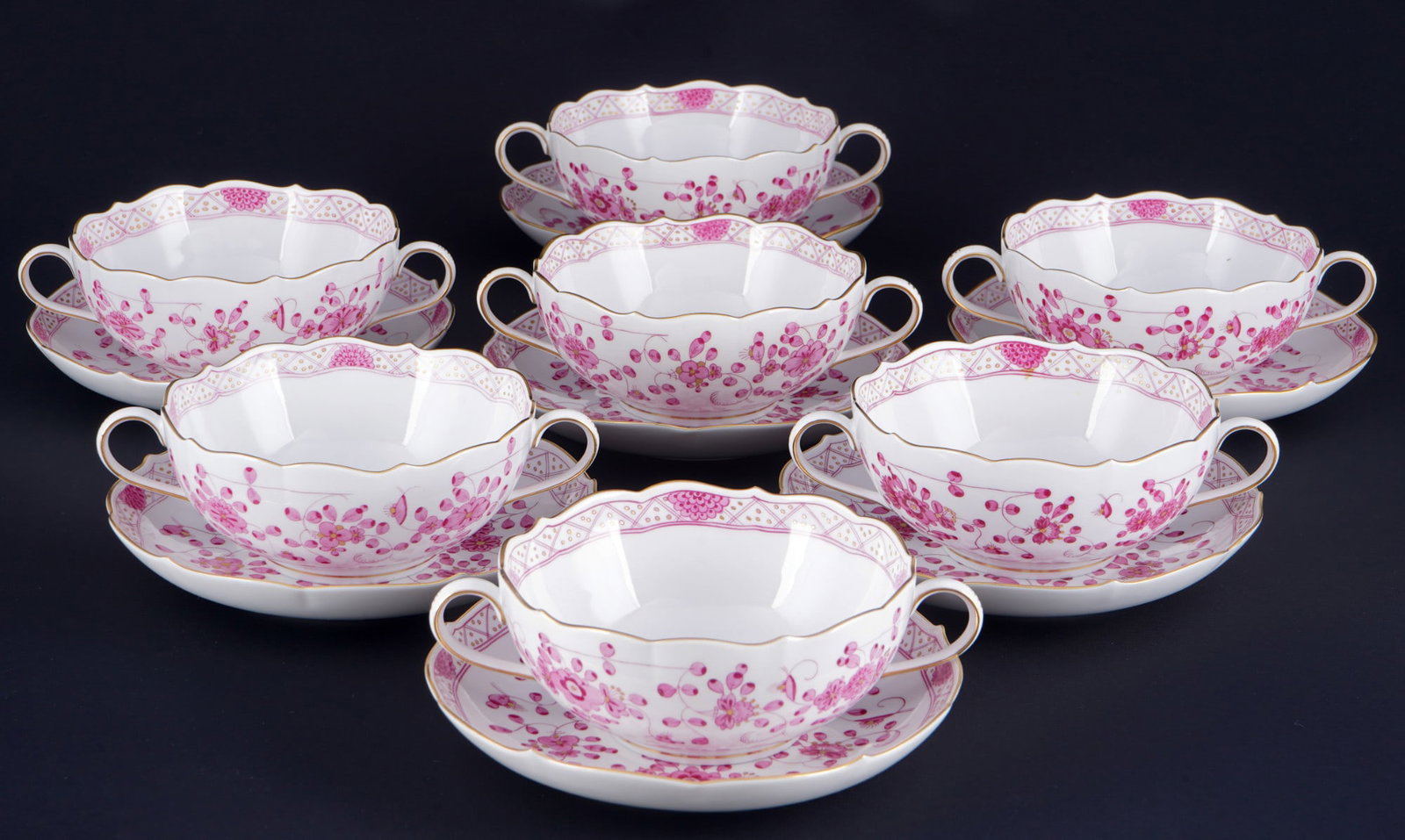 Meissen Indian Purple Rich 7 soup bowls,: porcelain, blue sword mark 1st and 2nd choice, decor Indian Purple Rich, decor no. 343410/50b, 6x soup cups (3x 1st ch.) H 5.5 cm x D 12.5 cm, 6x saucers (4x 1st ch.) D 16.5 cm