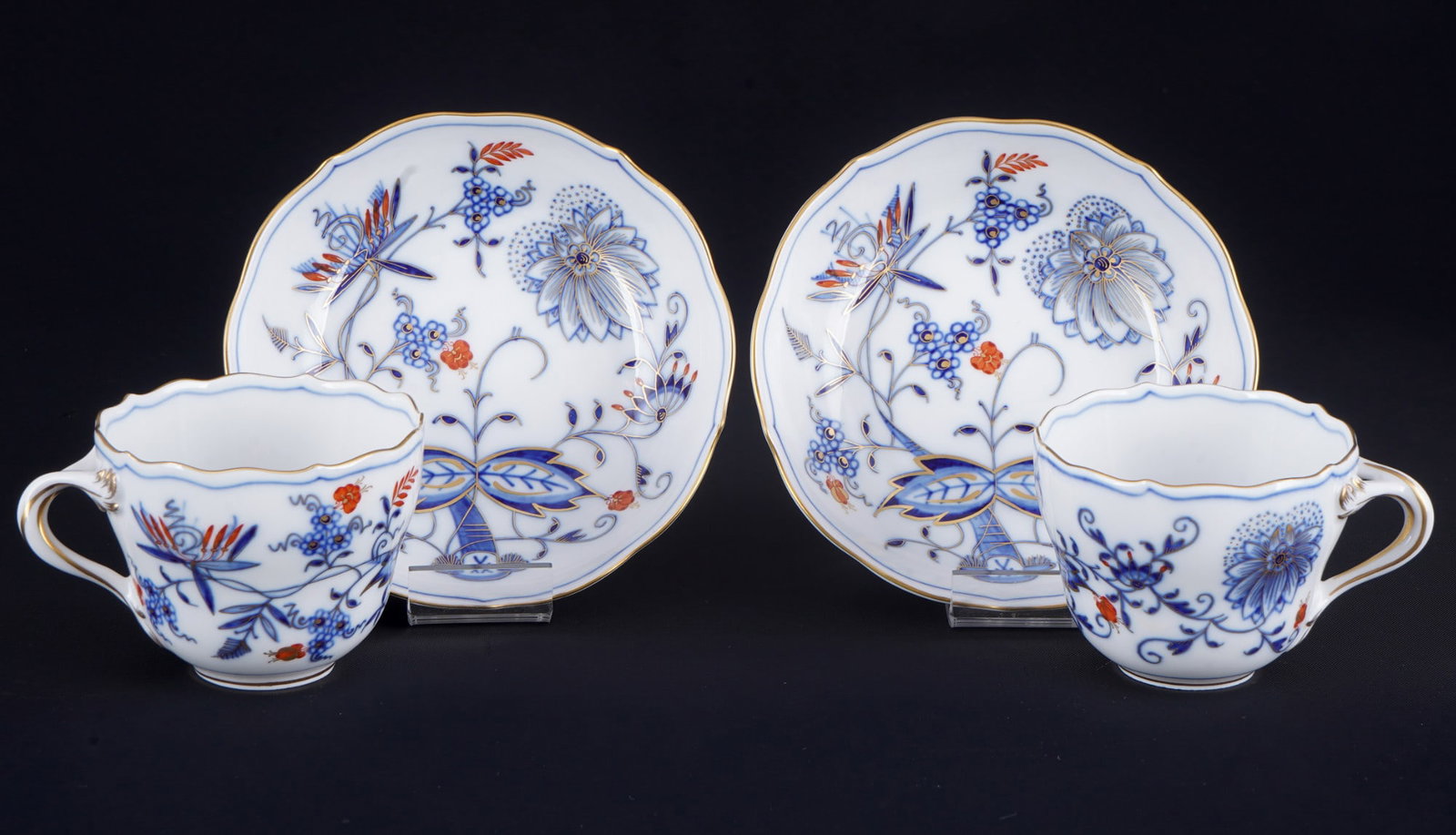 Meissen Blue Onion Royal Red Gold 2 mocha cups 1st choice, (1 of 4)