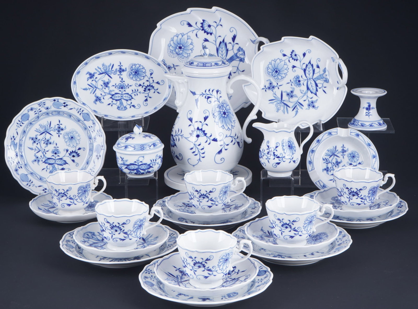 Meissen Blue Onion coffee service for 6 persons, (1 of 10)