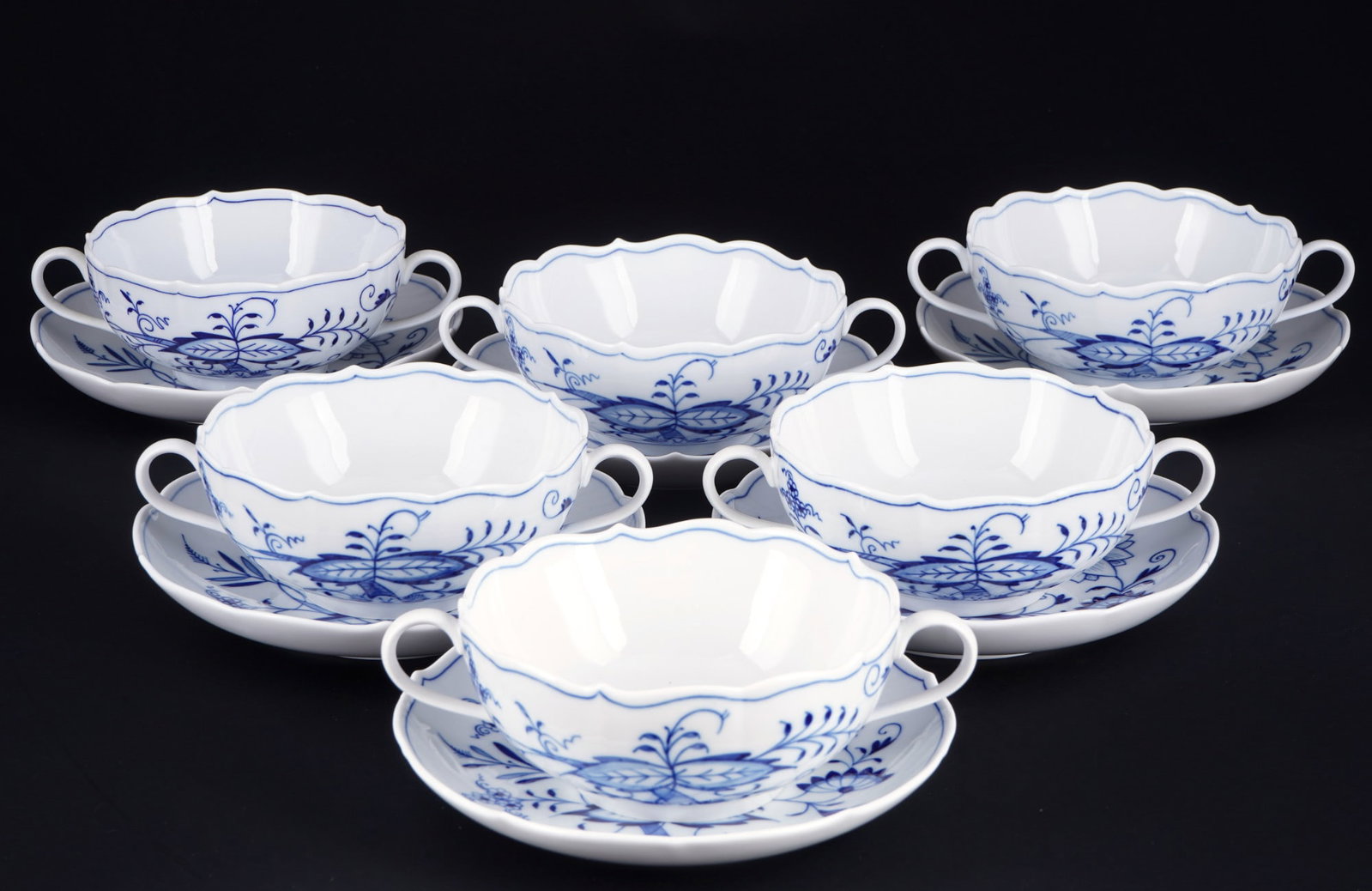 Meissen Blue Onion 6 soup bowls,: porcelain, blue sword mark 1st choice, one soup bowl / two saucers 2nd choice, decor Blue Onion, 6x soup bowls H 5.5 cm x D 12.5 cm, 6x saucers D 16.5 cm, fine chip on one cup rim