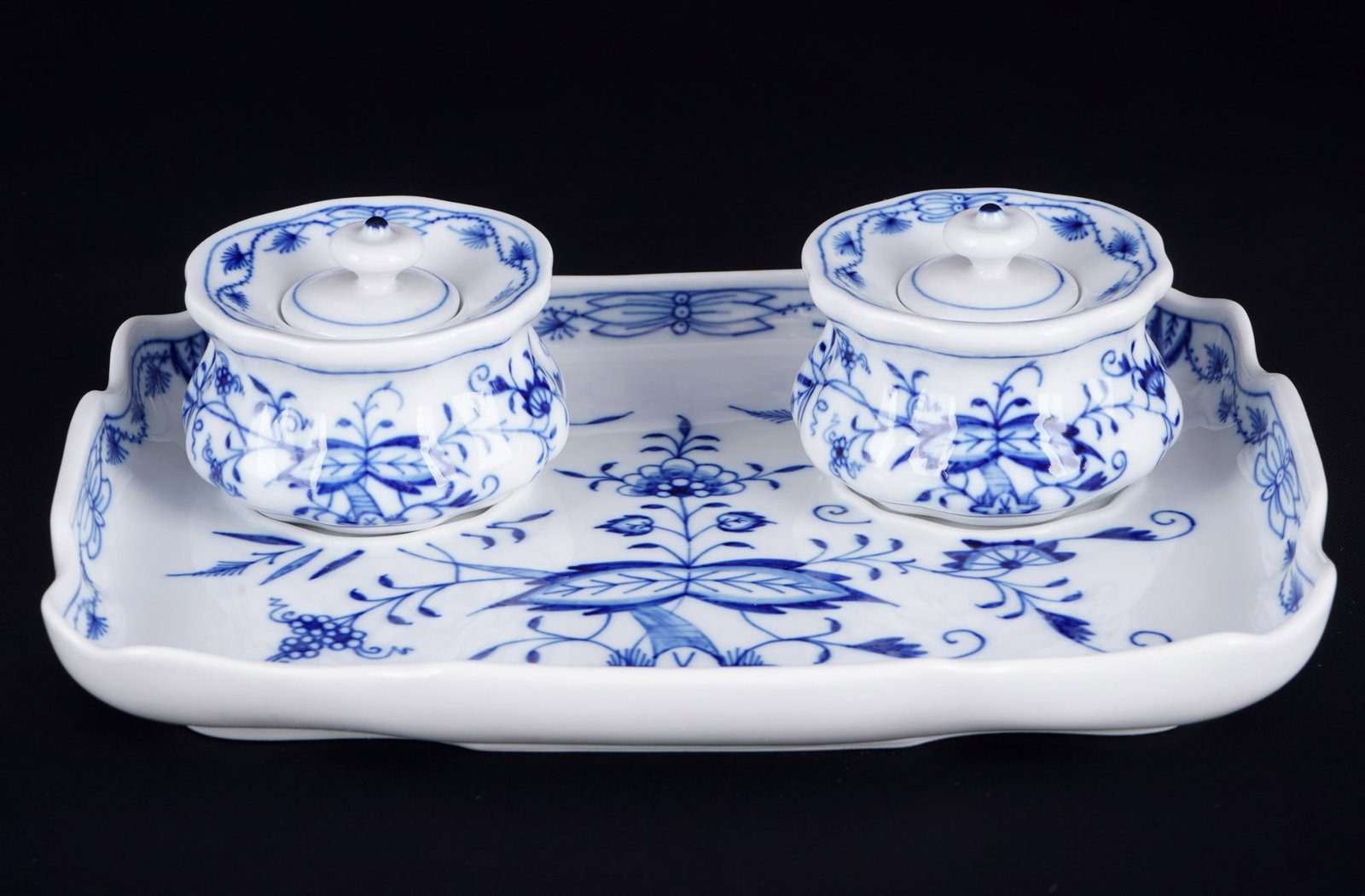 Meissen Blue Onion desk set with inkwells 1st choice, (1 of 4)