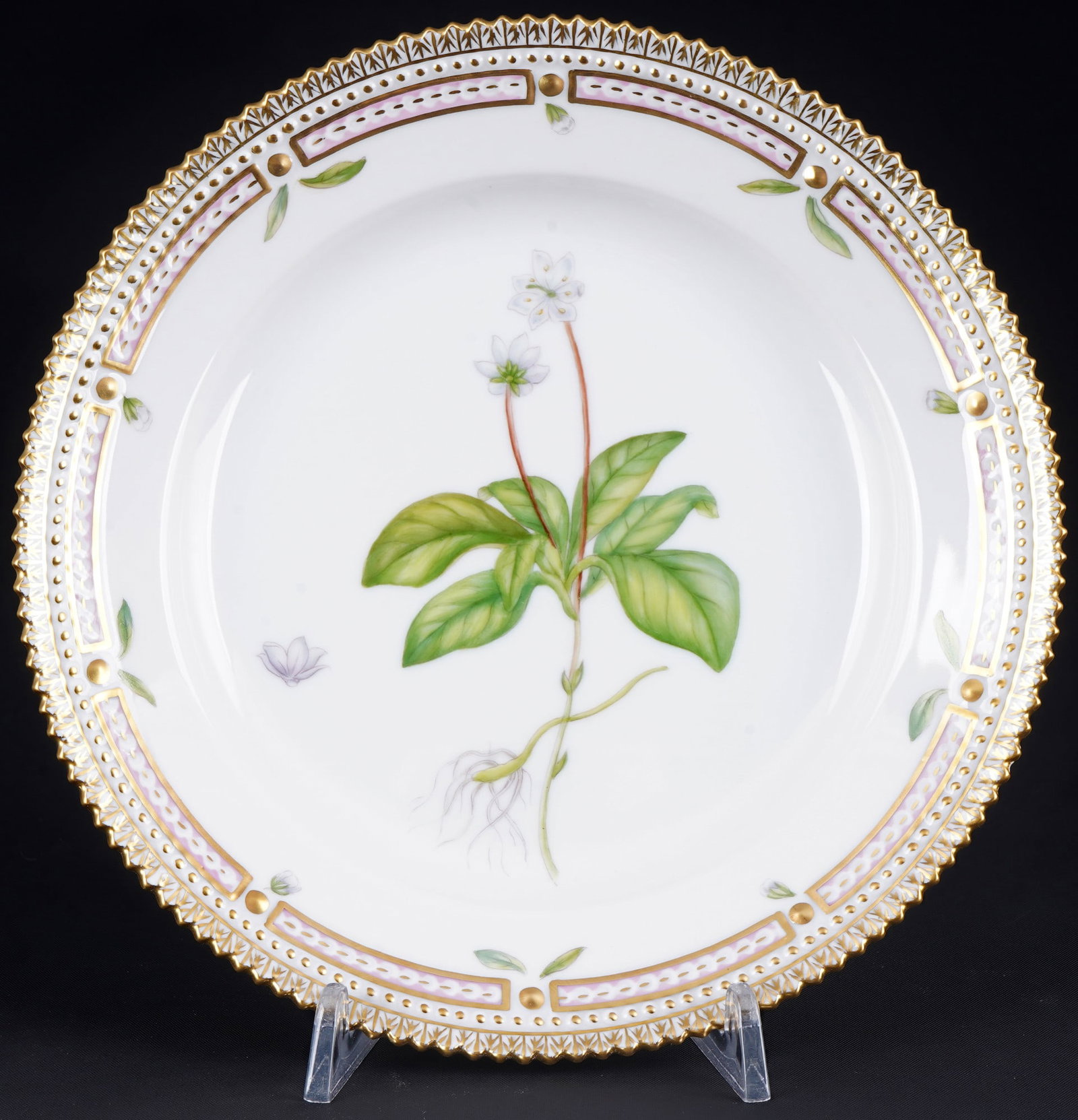 Royal Copenhagen Flora Danica dessert plate 3573, (1 of 4)