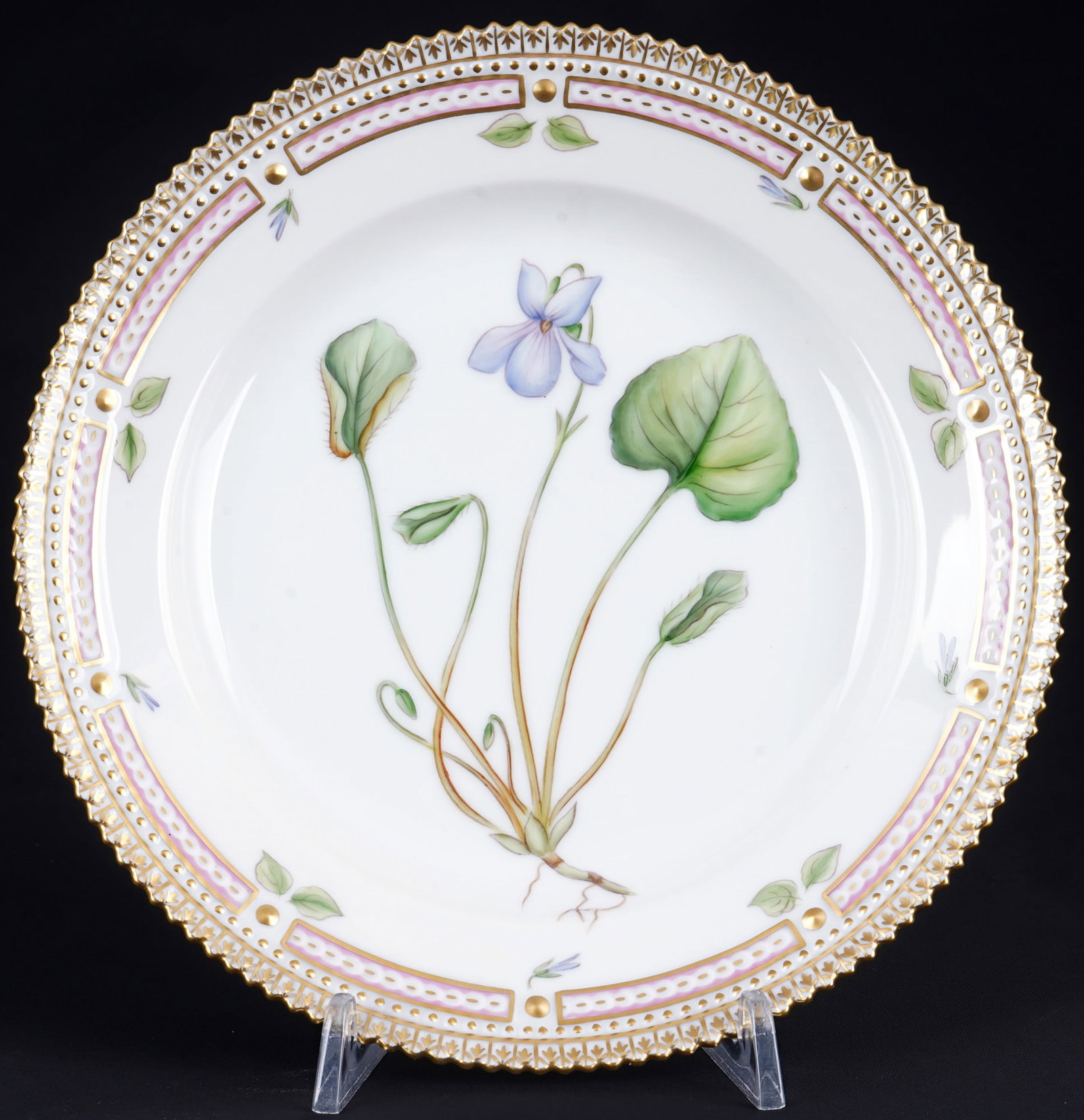Royal Copenhagen Flora Danica dessert plate 3573, (1 of 4)