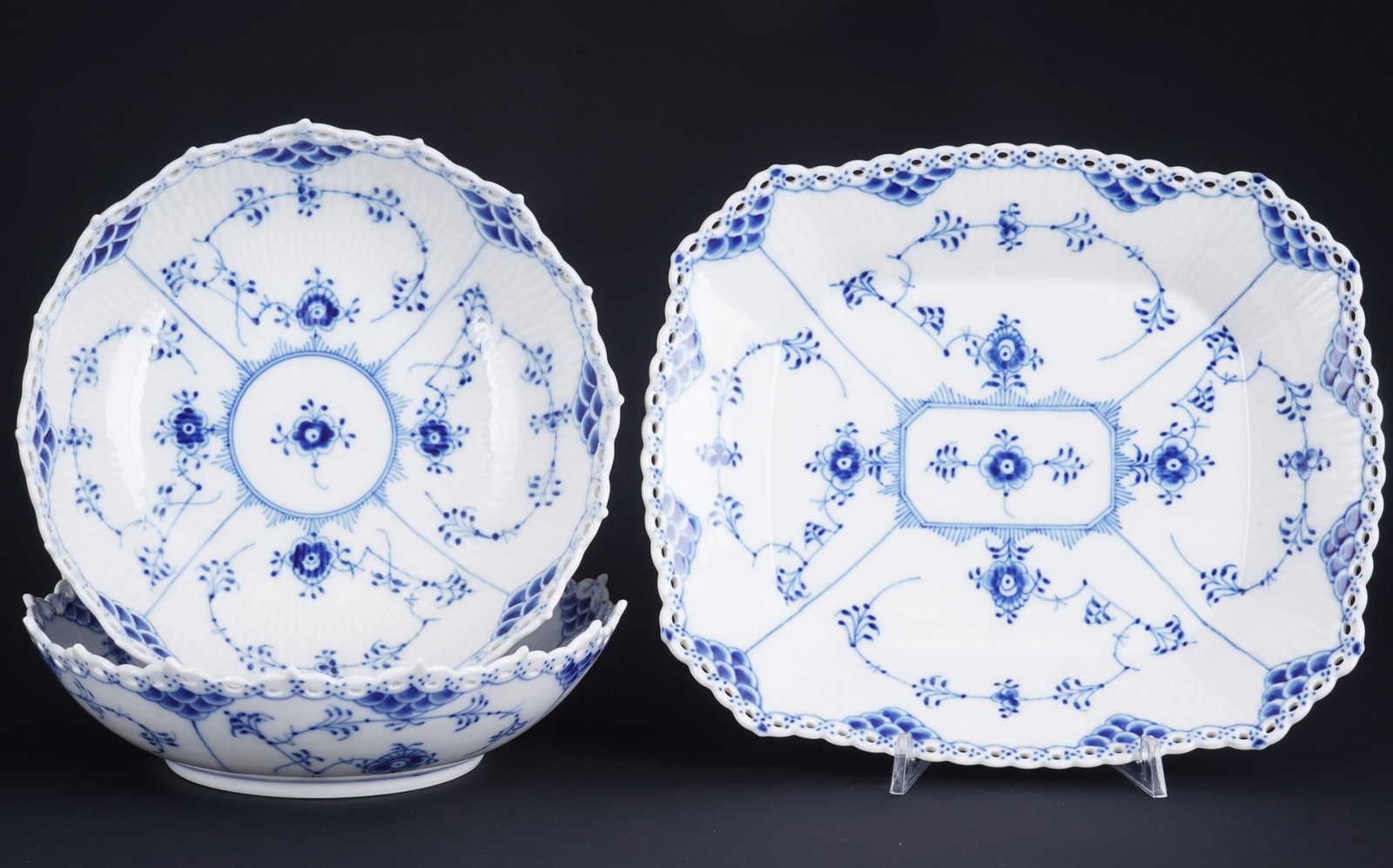 Royal Copenhagen Musselmalet Full Lace 3 decorative bowls 1018/1143, (1 of 4)