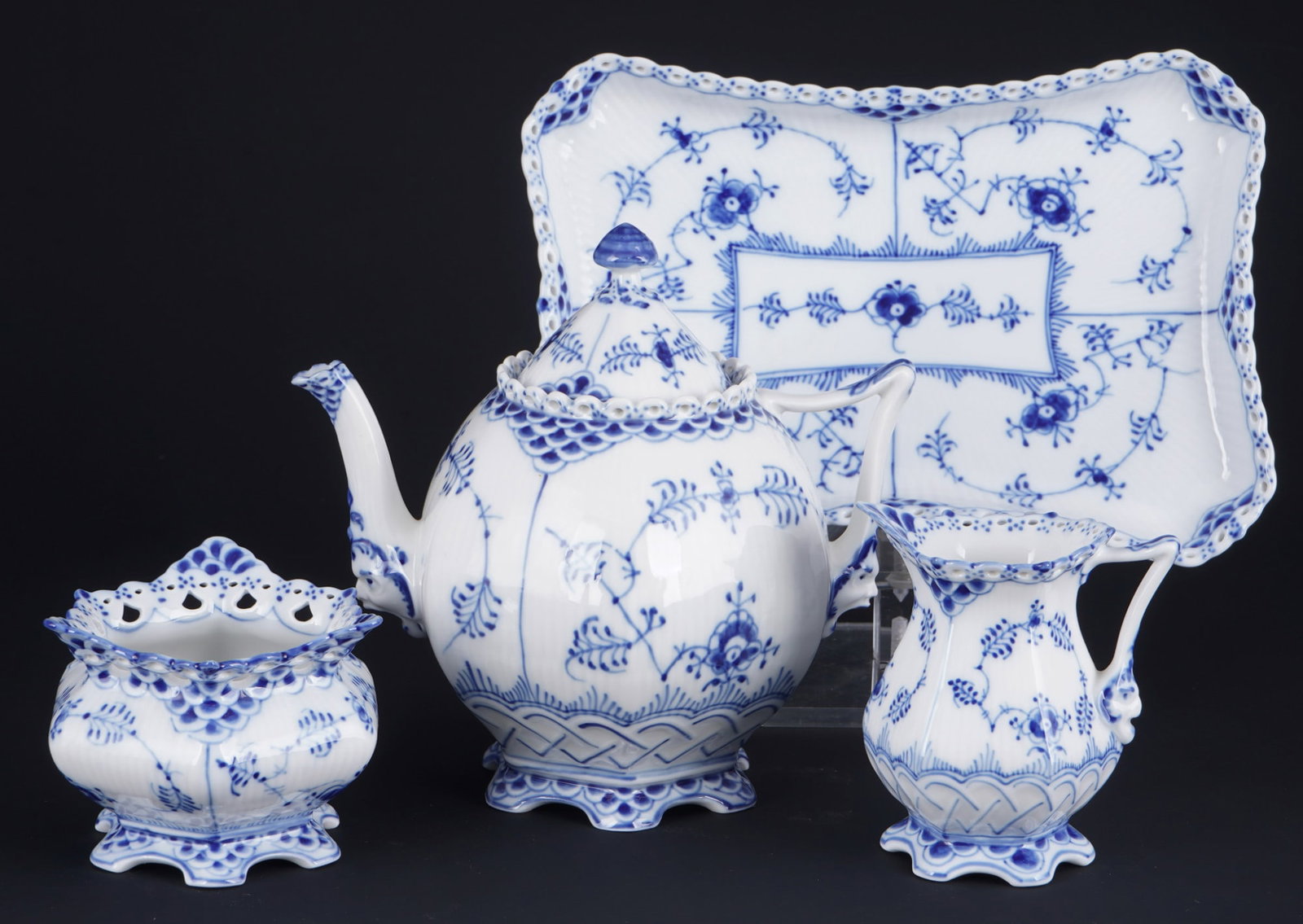 Royal Copenhagen Musselmalet Full Lace tea set 1118/1032/1112/1195, (1 of 8)