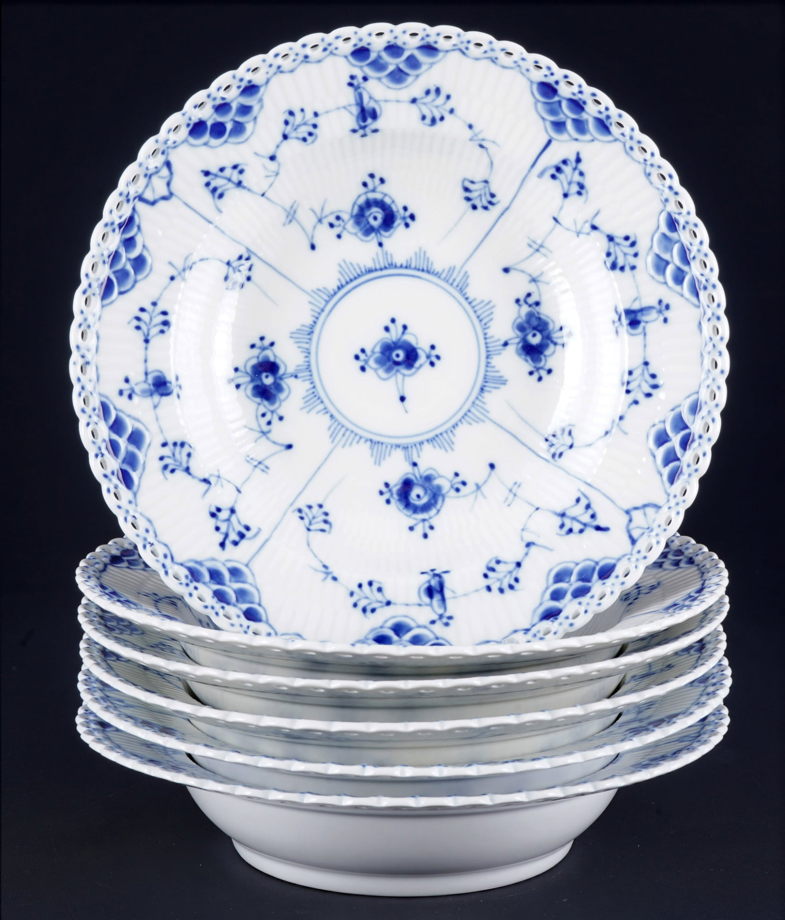 Royal Copenhagen Musselmalet Full Lace 6 soup plates 1079, (1 of 3)