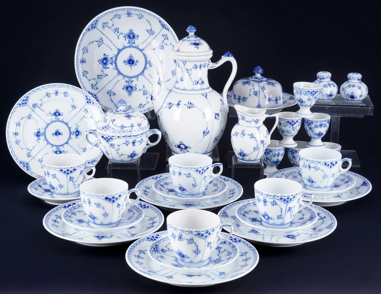 Royal Copenhagen Musselmalet coffee / breakfast service for 6 persons, (1 of 9)