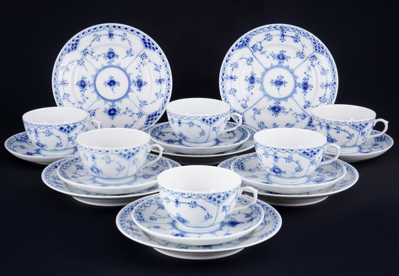 Royal Copenhagen Musselmalet 6 tea place settings, (1 of 3)