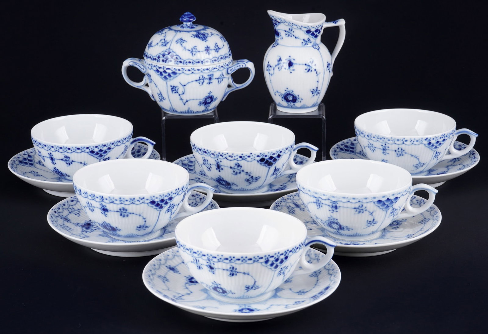 Royal Copenhagen Musselmalet 6 tea cups with milk jug and sugar bowl, (1 of 4)