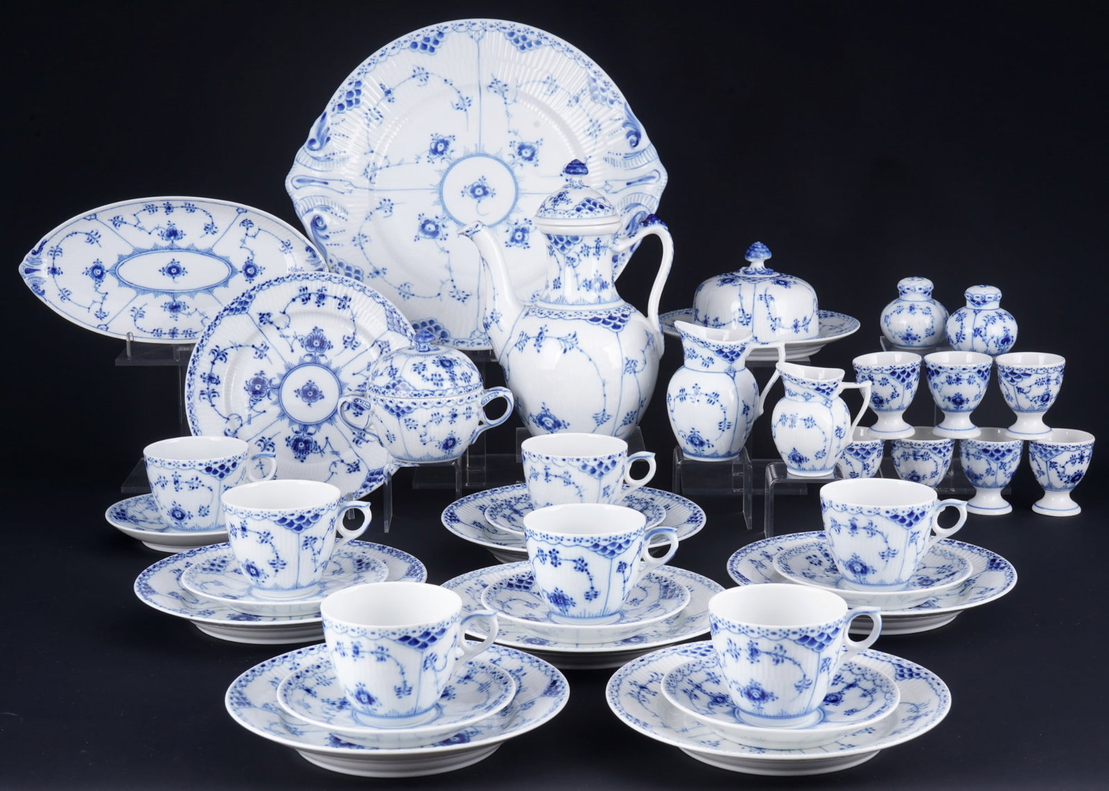 Royal Copenhagen Musselmalet extensive breakfast and coffee service for 7 persons, (1 of 12)