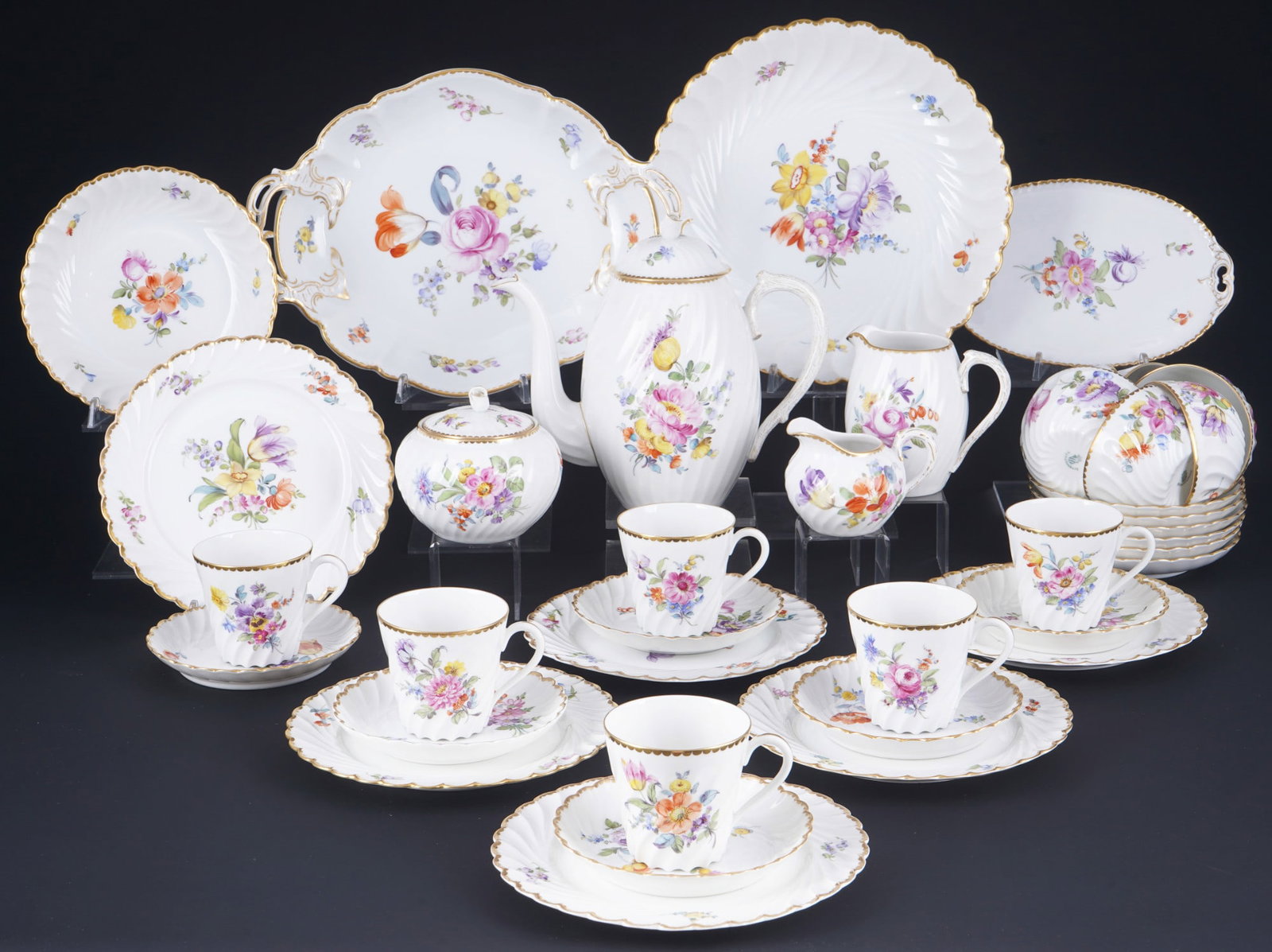 Nymphenburg Flowers coffee / tea service for 6 persons,: 38-piece porcelain, green coat of arms mark, decor Flowers with Wave relief, 1x jug H 20 cm x D 11.5 cm, 1x milk jug H 10.5 cm, 1x milk jug H 7 cm, 1x sugar bowl H 10 cm x D 10.5 cm, 6x coffee cups H 