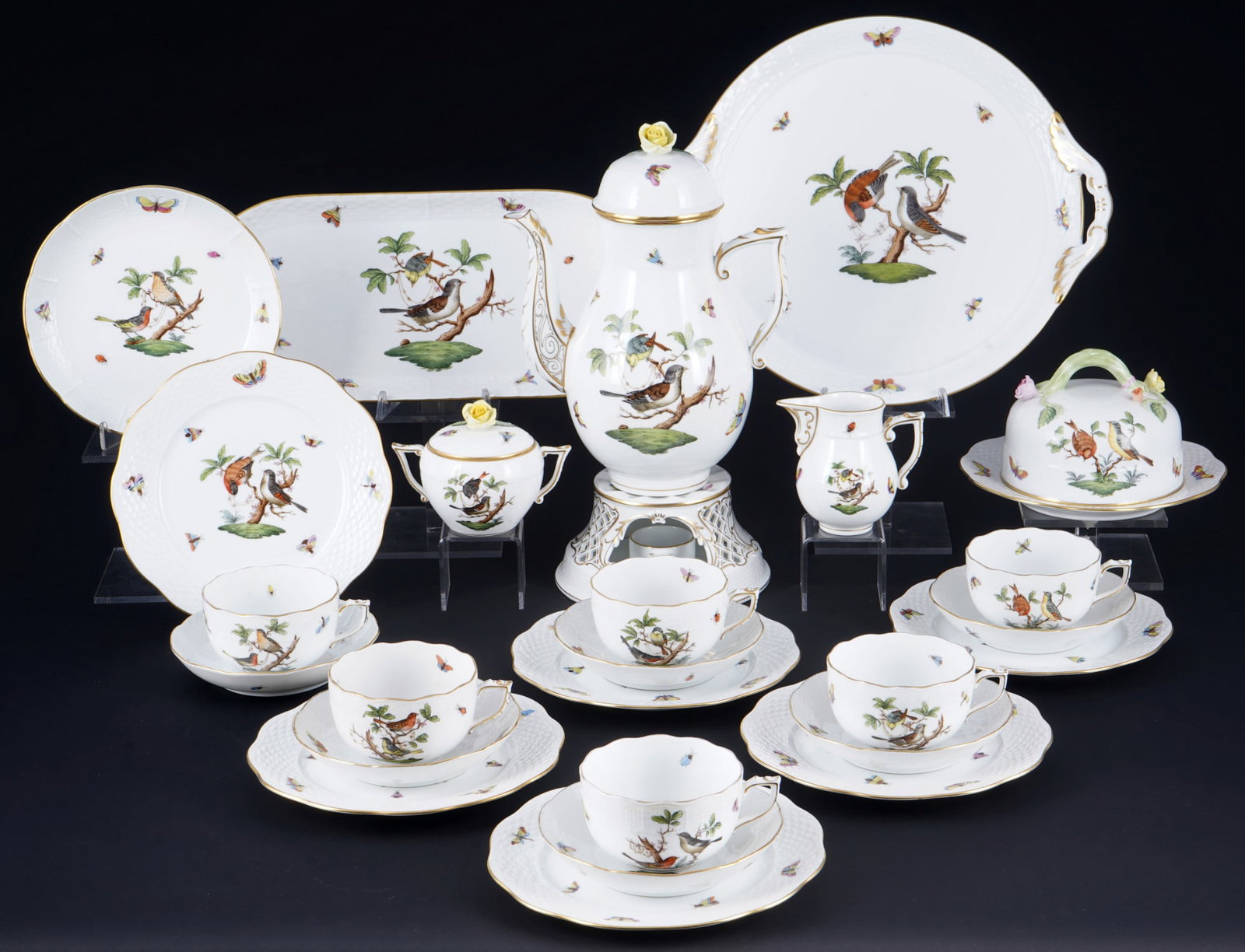 Herend Rothschild coffee service for 6 persons,: 26-piece porcelain, Hungary 20th century, blue company mark, decor RO Rothschild, 1x coffee pot #611 H 25.5 cm x D 12 cm, 1x milk pot #635 H 9 cm, 1x sugar bowl #666 H 9 cm x D 8.5 cm, 1x pot warmer #