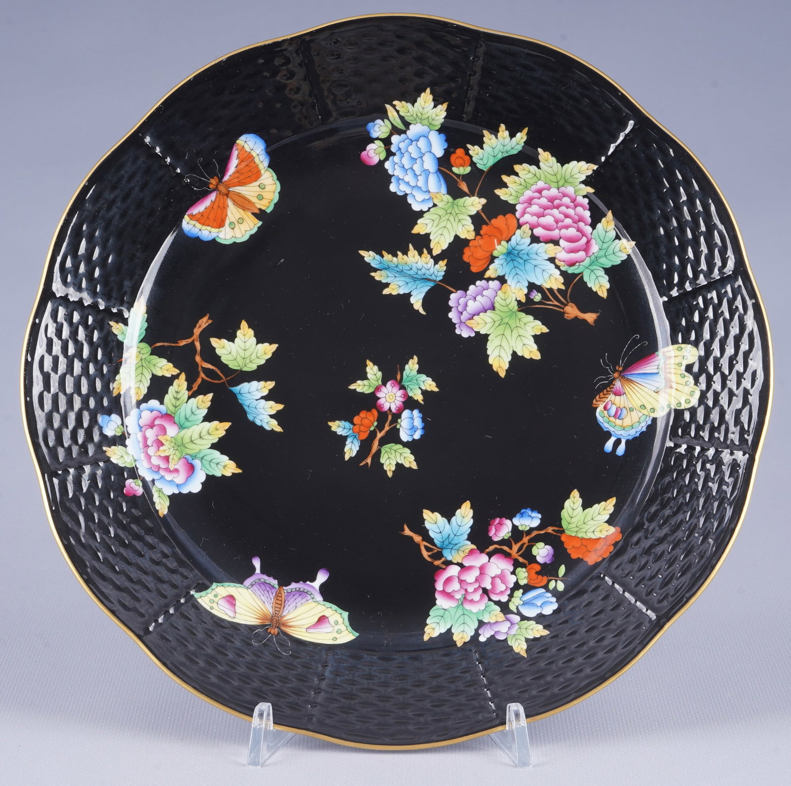 Herend Queen Victoria Noir dinner plate, (1 of 3)