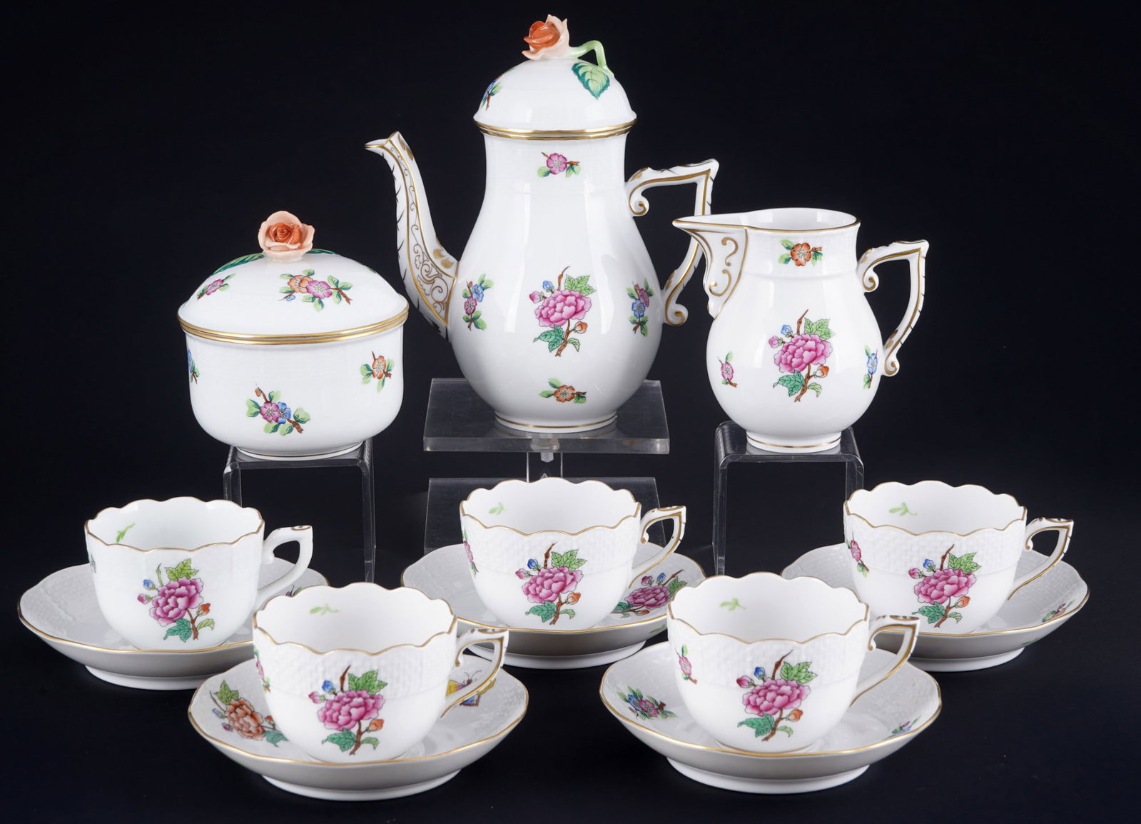 Herend Eton Flower mocha service for 5 persons,: 13-piece porcelain, Hungary 20th century, blue company mark, decor ETON Flower, 1x mocha pot #613 H 17 cm x D 8 cm, 1x sugar bowl #663 H 9.5 cm x D 9 cm, 1x milk jug #635 H 9 cm x D 6.5 cm, 5x mocha c