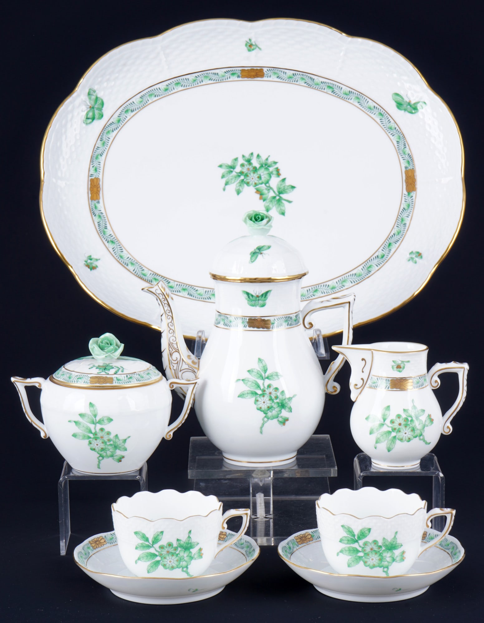 Herend AVARV Fleur Vert mocha coffee dejeuner for 2 persons,: 8-piece porcelain, Hungary 20th century, blue company mark, decor AVARV "Fleur Vert", 1x jug #613 H 17 cm x D 8.5 cm, 1x sugar bowl #666 H 8.5 cm, 1x milk jug #636 H 8 cm, 2x mocha cups #711 H 5 cm x 