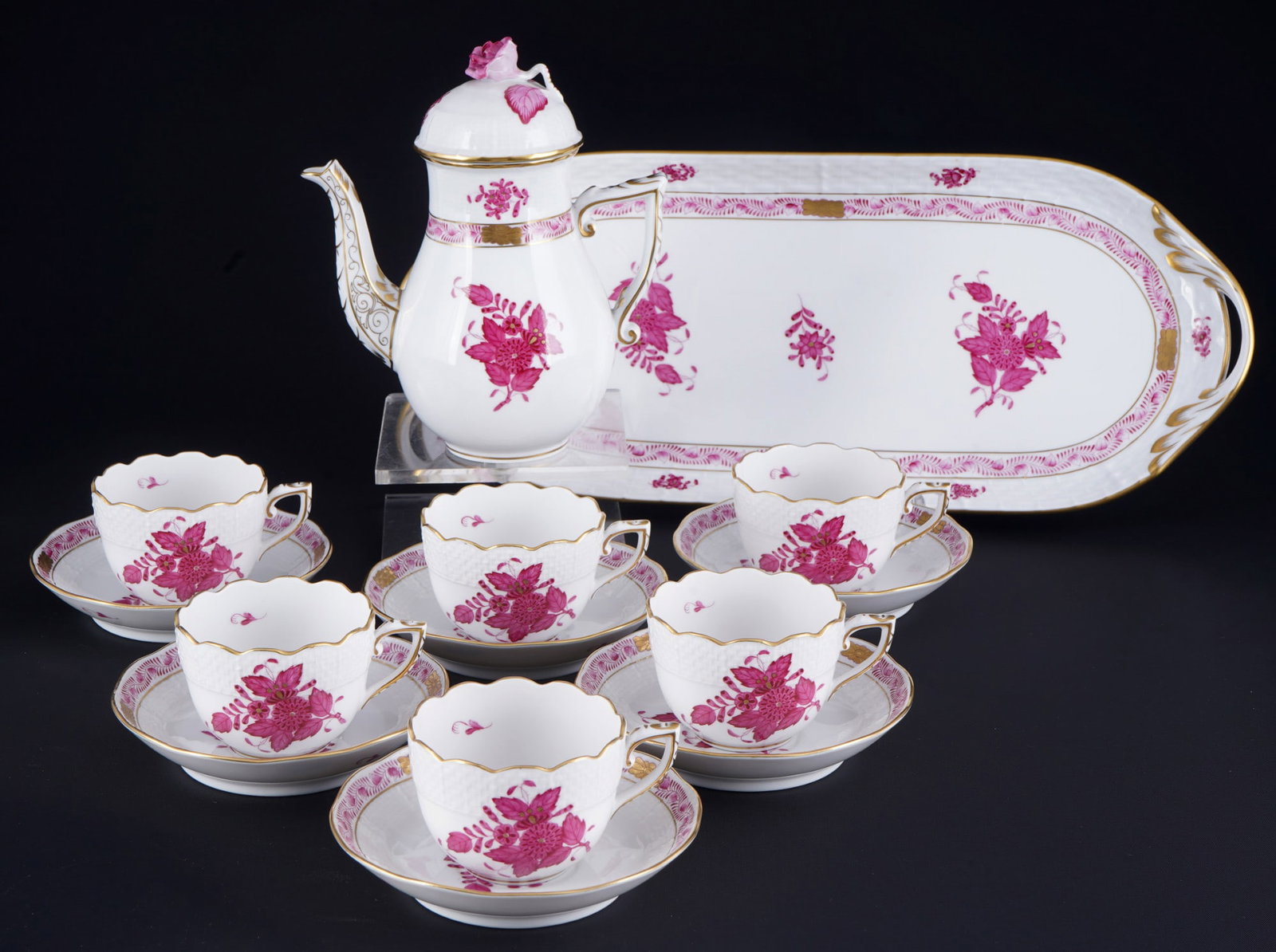 Herend Apponyi Purple mocha set for 6 persons,: 14-piece porcelain, Hungary 20th century, blue company mark, decor AP Apponyi Purple, 1x mocha pot #613 H 16 cm x D 8 cm, 6x mocha cups #74 H 5 cm x D 6.5 cm, 6x saucers #711 D 11.5 cm, 1x tray #436 W