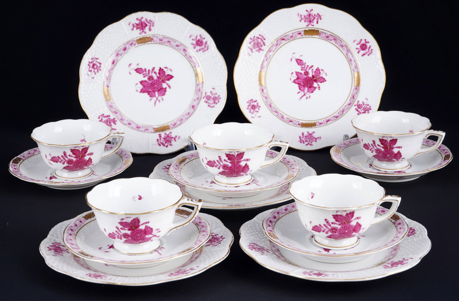 Herend Apponyi Purple 5 mocha place settings,: porcelain, Hungary 20th century, blue company mark predominantly from 1944, decor AP Apponyi Purple, 5x mocha cups #735 H 4 cm x D 7.5 cm, 5x saucers #735 D 11.5 cm, 5x dessert plates #515 D 15 cm