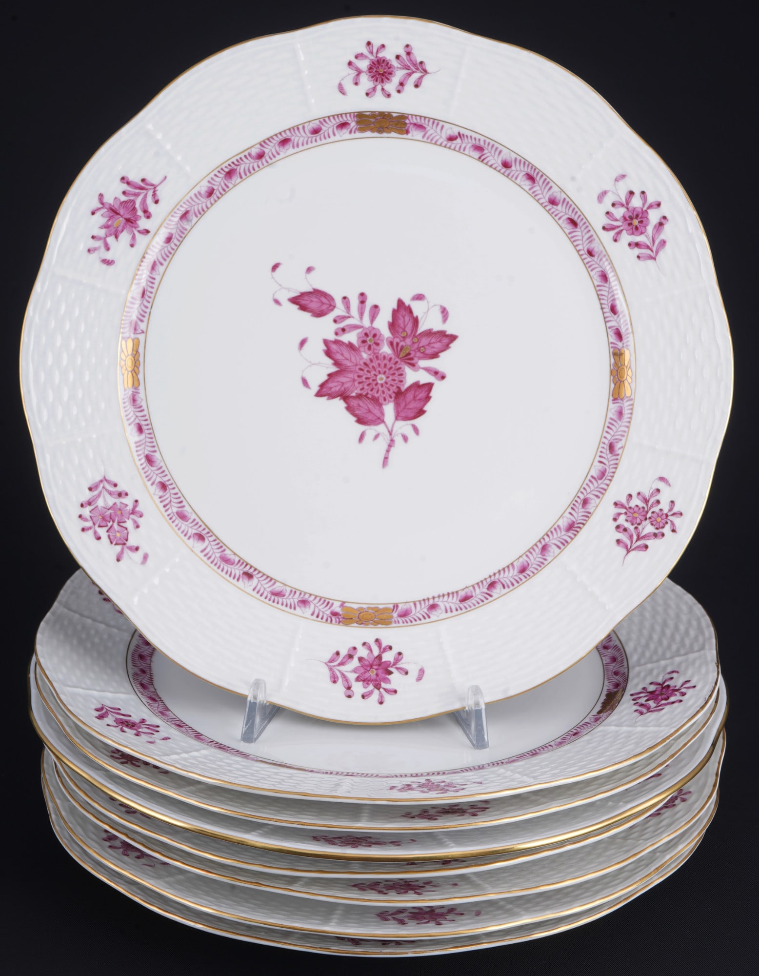 Herend Apponyi Purple 8 dinner plates,: porcelain, Hungary 20th century, blue company mark (7x 1944), decor AP Apponyi Purple, model no. 524, 8x D 25.5 cm