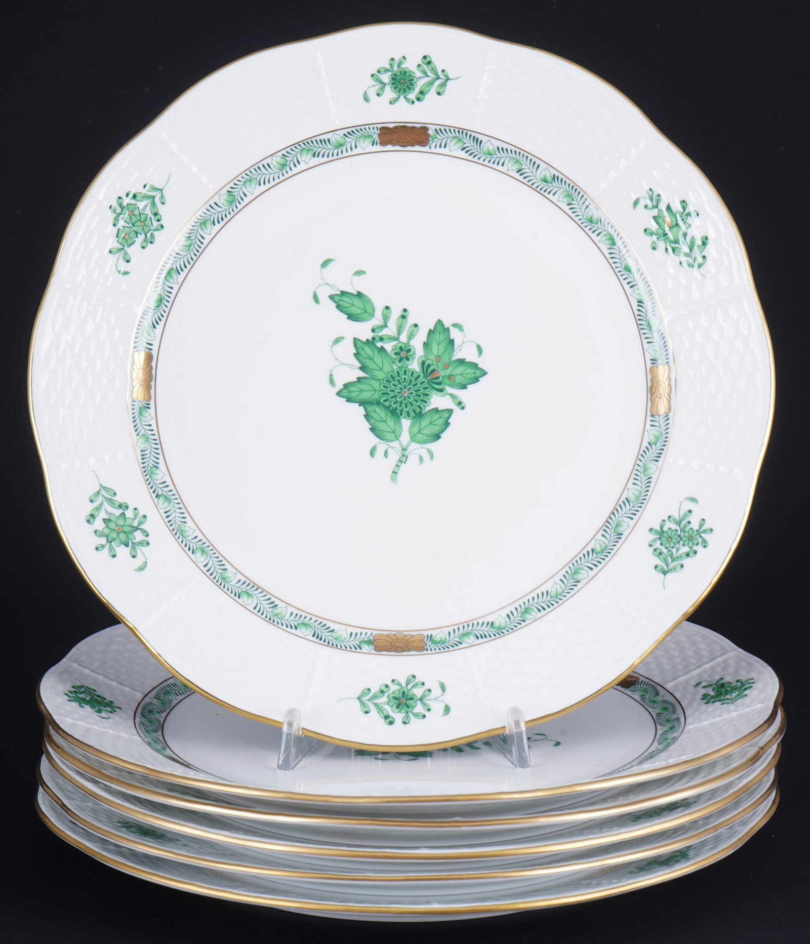 Herend Apponyi Vert 6 dinner plates,: porcelain, Hungary 20th century, blue company mark, decor AV Apponyi Vert, model no. 524, 6x D 25.5 cm