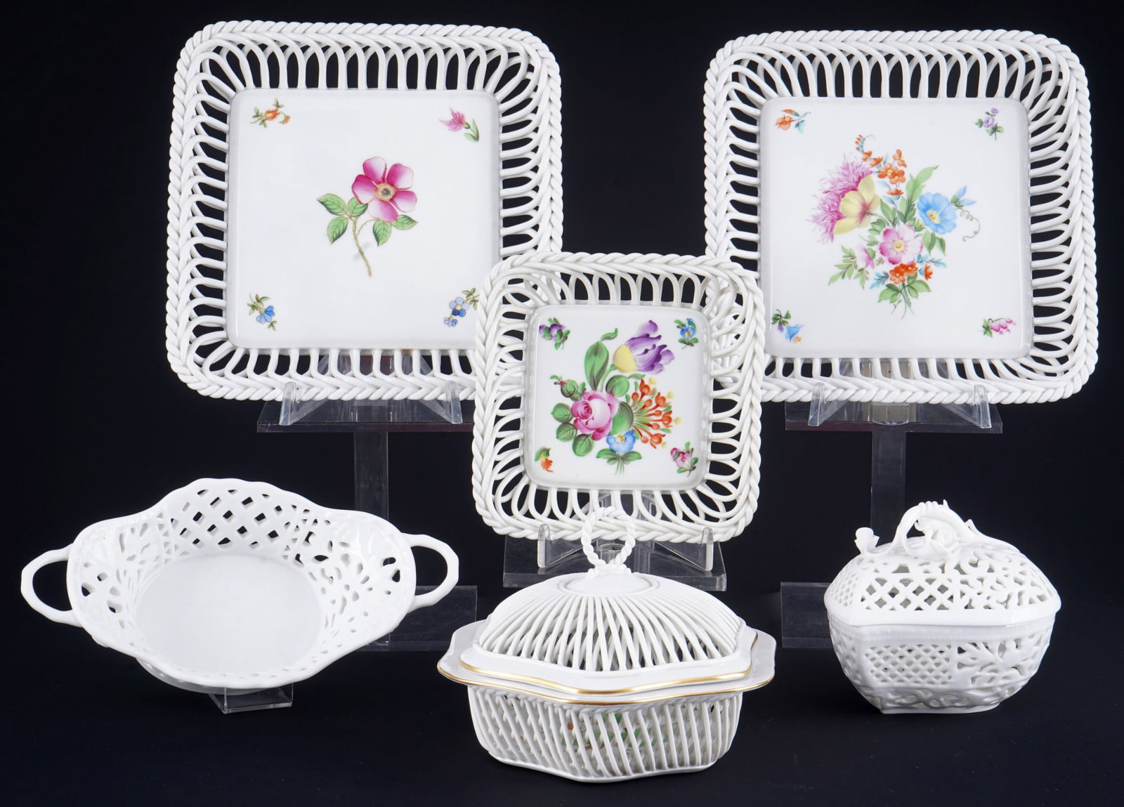 Herend Mix 6-piece cutwork porcelain - various designs,: porcelain, Hungary 20th century, blue company mark, various floral decors including BS Bouquet de Sax, BT Bouquet de Tulipe, 2x bowls #7374 H 2.5 cm x W 18.5 cm, 1x small bowl #7378 H 2.5 cm x W 13