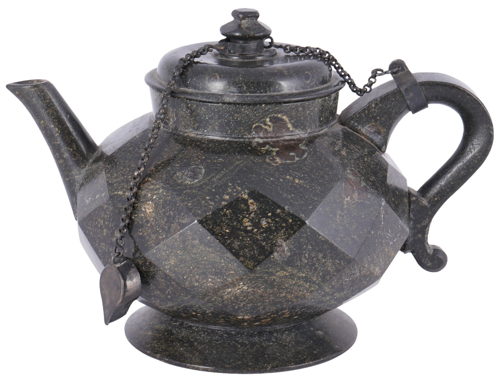 Serpentine teapot, Saxony, 18th century: 18th-century serpentine teapot, spherical body with rhombic cut, chain with handle, lid and spout lid connected, H 13 cm x L 19 cm x D 12 cm, wear, minimal chip on the handleSince antiquity,