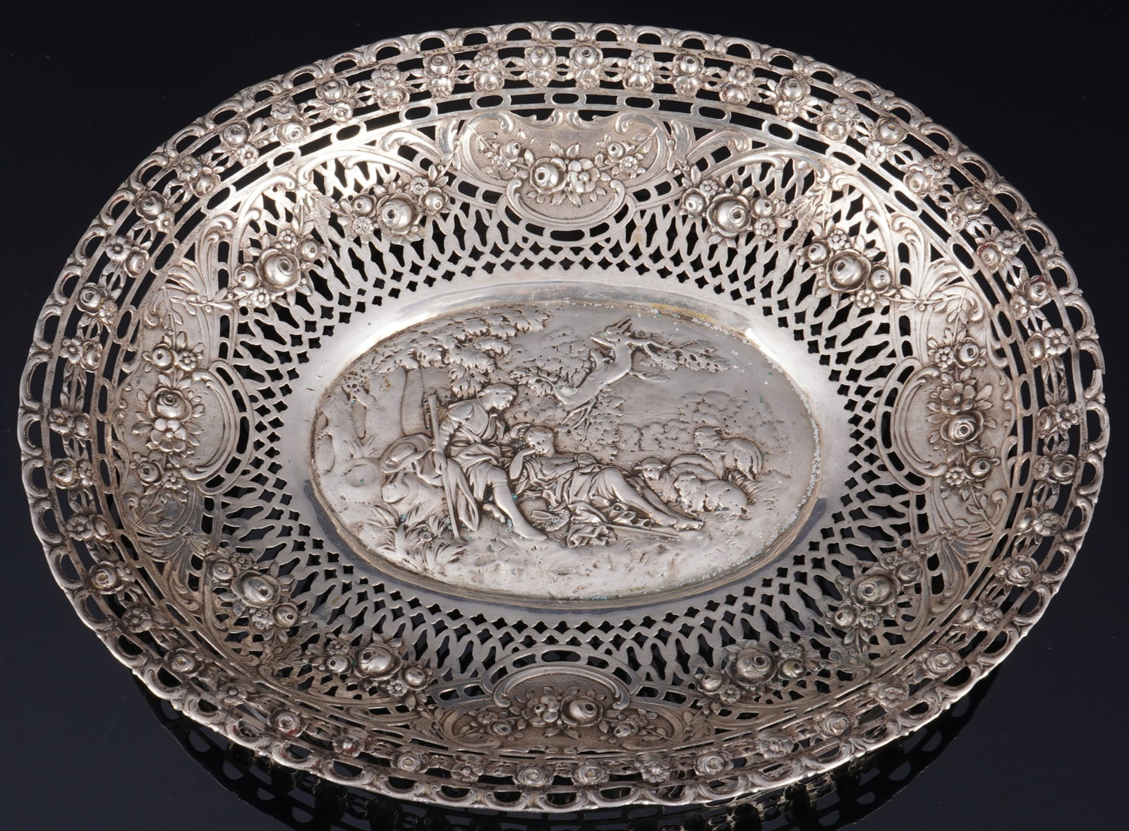 800 silver pierced bowl with shepherd scene circa 1900, (1 of 6)