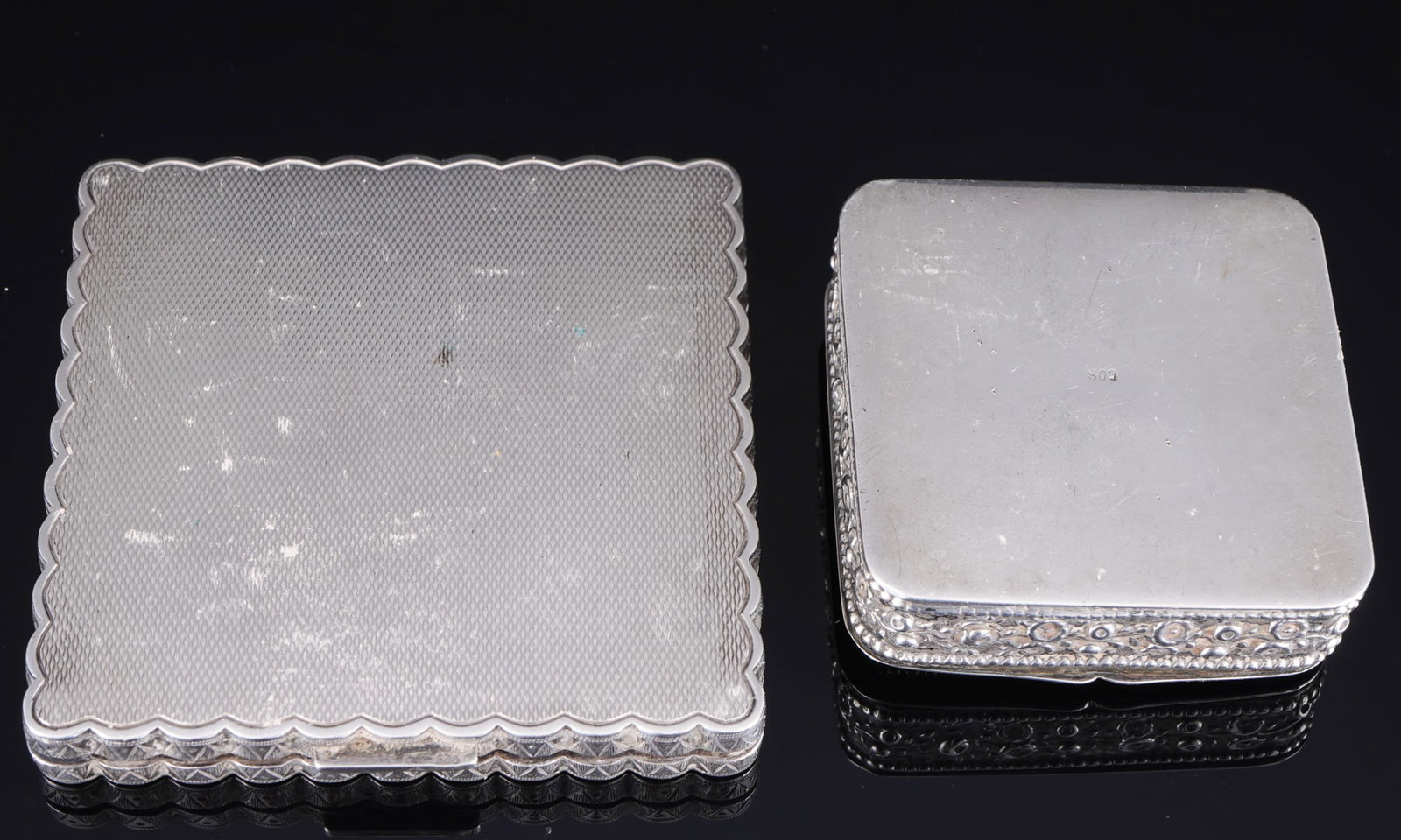 800 - 925 sterling silver pill and powder box, - 3