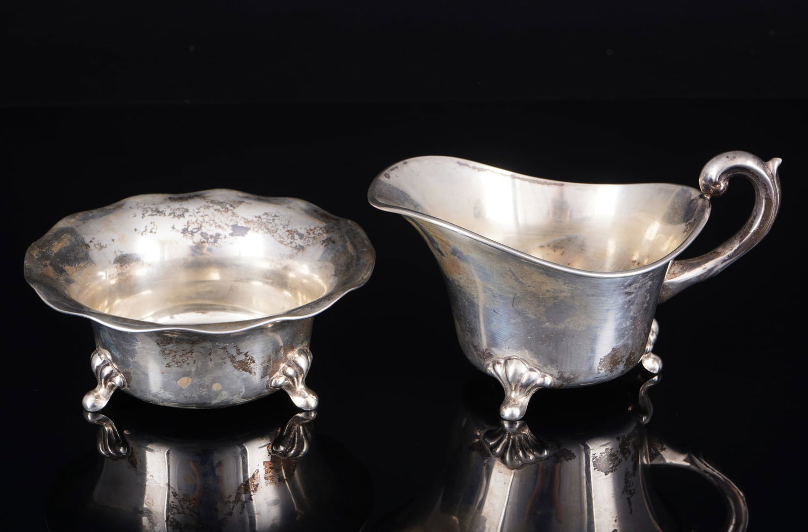 800/835 silver cruet set with milk jug and sugar bowl on a tray - e.g., Laeger & Co Hanau, - 2