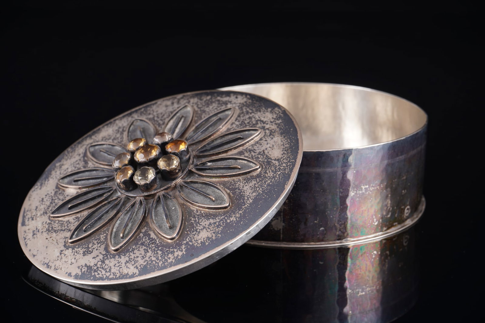 835 silver lidded box with smoky quartz, - 2