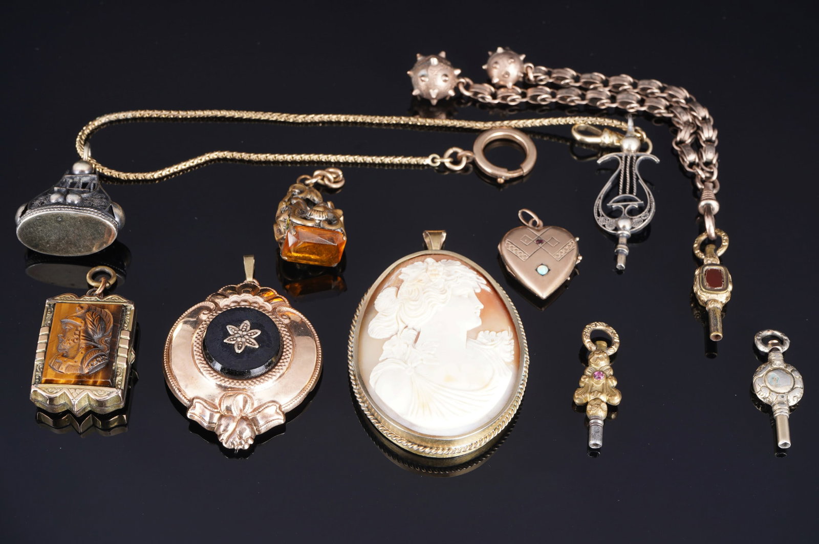 Historical pendant and watch jewelry collection (1 of 4)