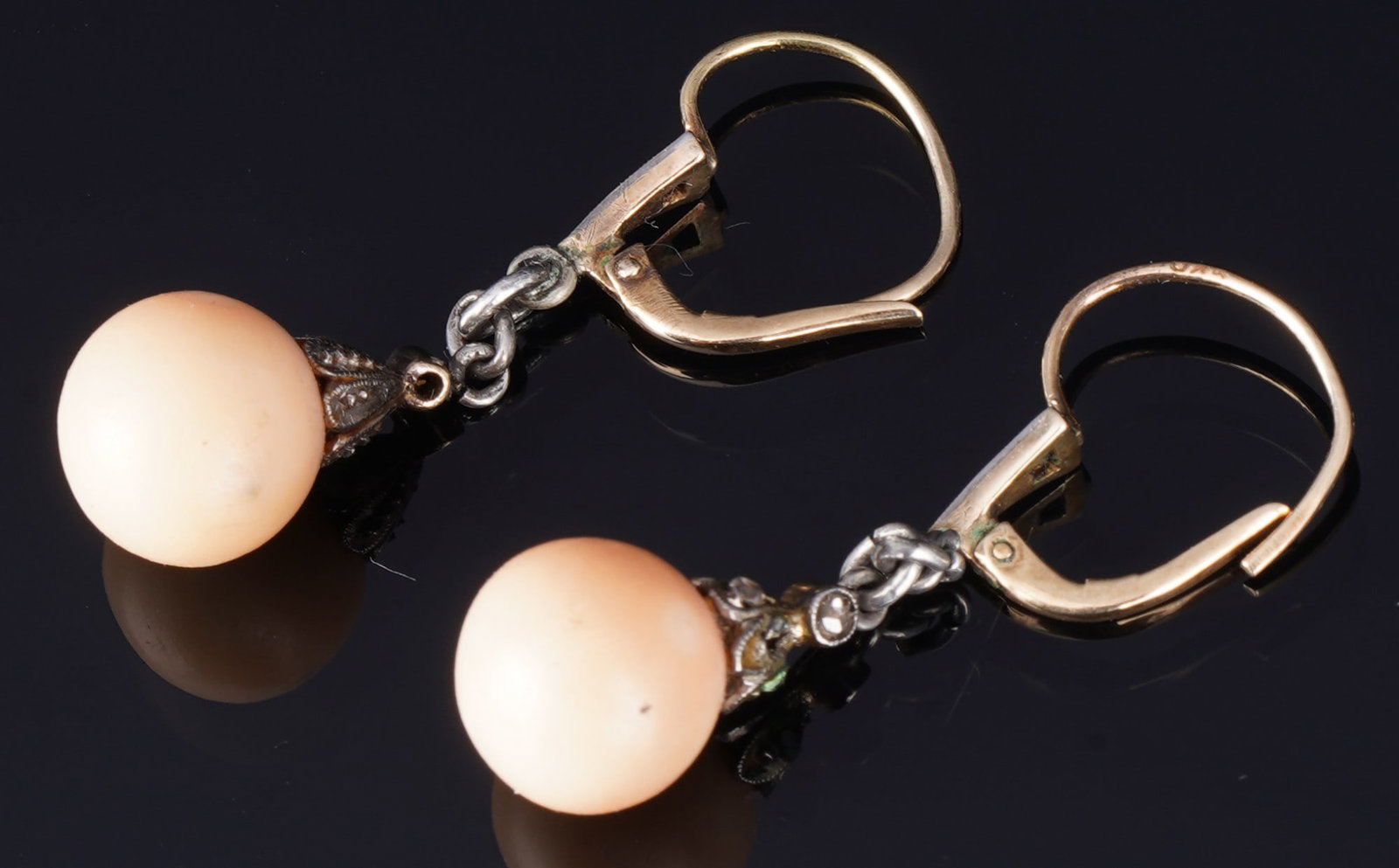 585 gold coral earrings,: 14k yellow gold (GG 585), stamped 585, pair of 14k gold drop earrings with angel skin coral beads, spacers/droplets probably made of silver set with zircons, length 3.5 cm, weight 4.5 grams