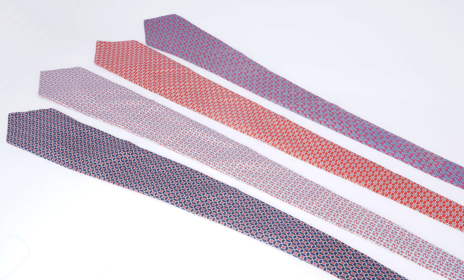 Hermes 4 assorted ties, - 2