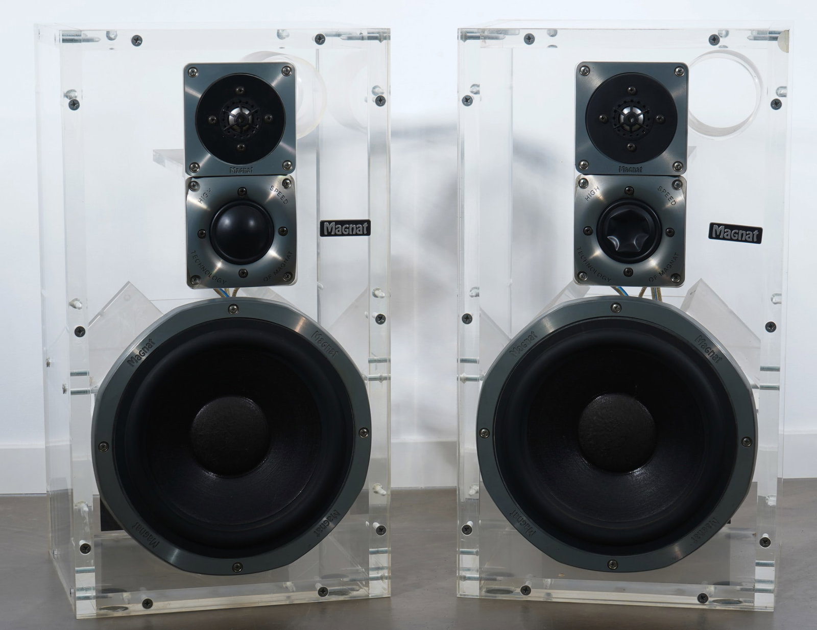 Pair of Magnat ALL-Ribbon 8 loudspeakers in acrylic housings (1 of 8)