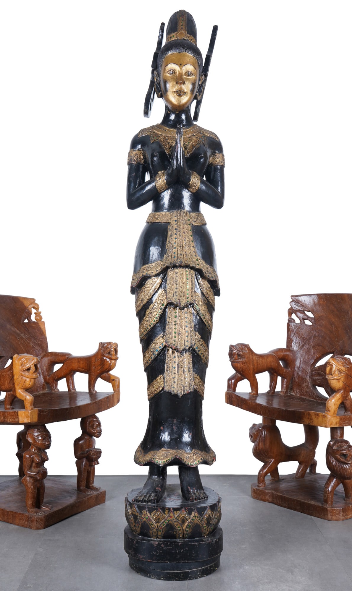 Large temple guardian, 158 cm high, Thailand: Black patinated wood, partially painted gold, Thailand, large standing wooden sculpture decorated with colored stones, H 158 cm, some gemstones missing, wear
