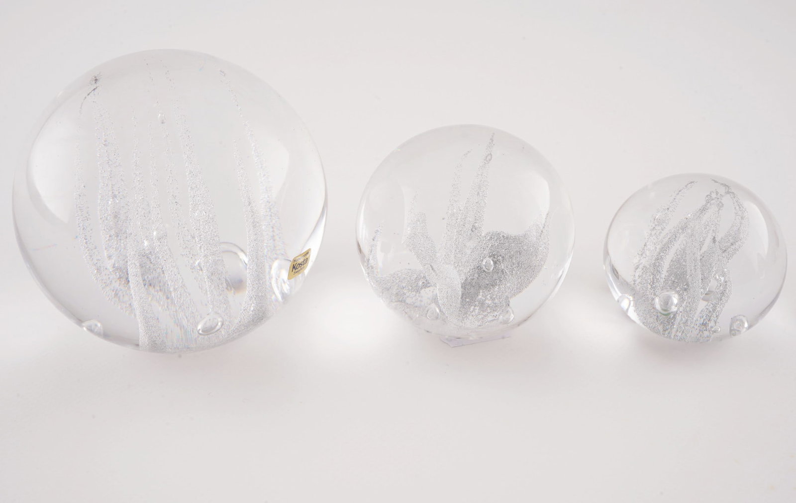 Kosta Bode - 10 Paperweights - 3