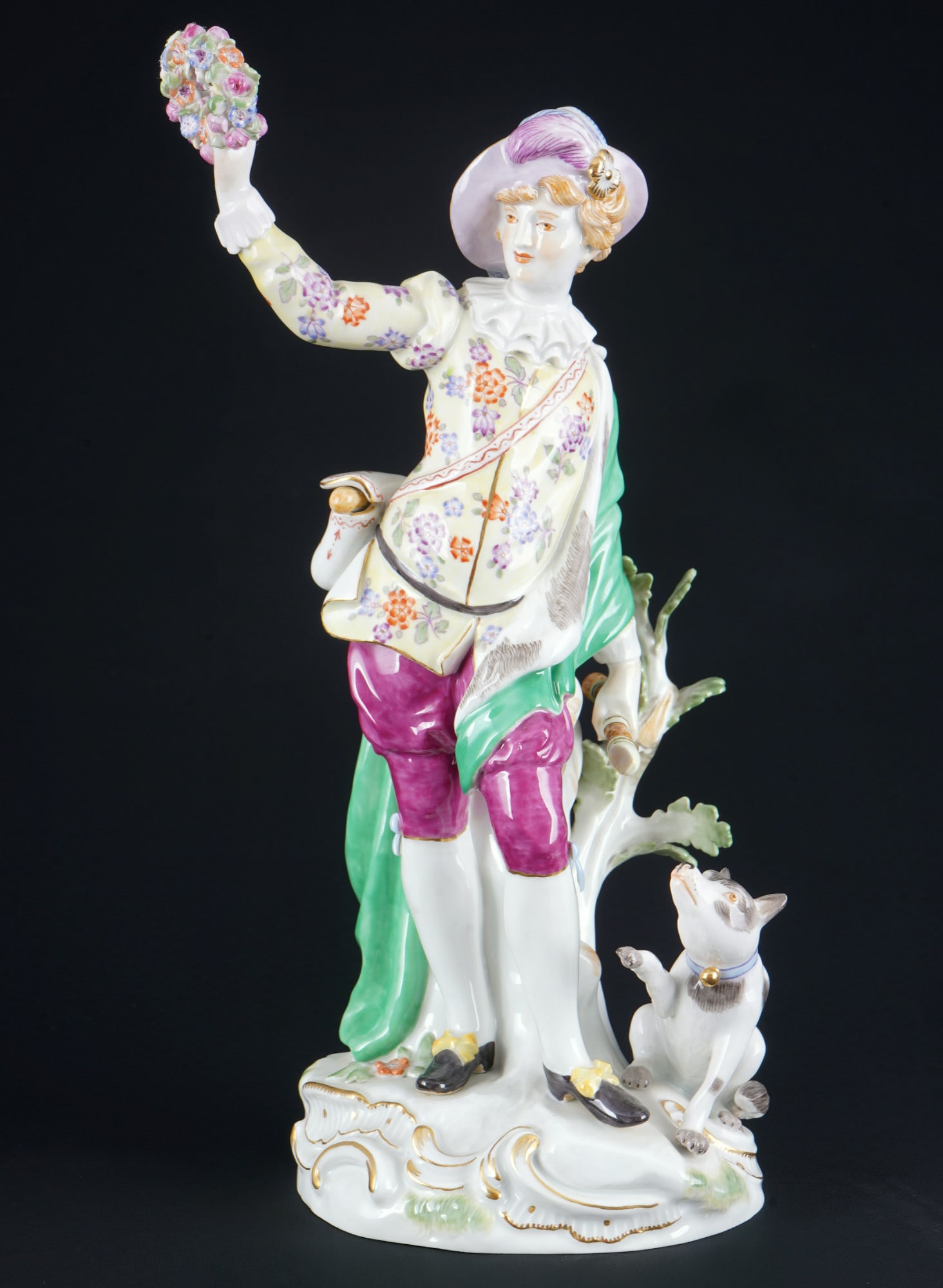 Meissen shepherd with flower wreath 1st choice - J. J. KAENDLER,: porcelain, blue sword mark 1st choice, design by Johann Joachim KAENDLER (1706-1775), German sculptor, joined the manufactory in 1731 and took over the artistic direction as a master model maker from 