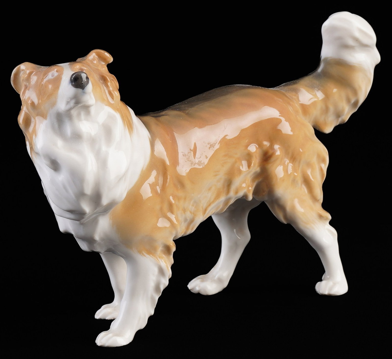 Meissen scottish shepherd / collie - Erich HoeSEL,: porcelain, blue sword mark 1st choice, knob mark 1900-1924, design by Erich HoeSEL (1869-1951), scottish shepherd / collie, model no. V110x, H 9.5 cm x L 14.5 cm