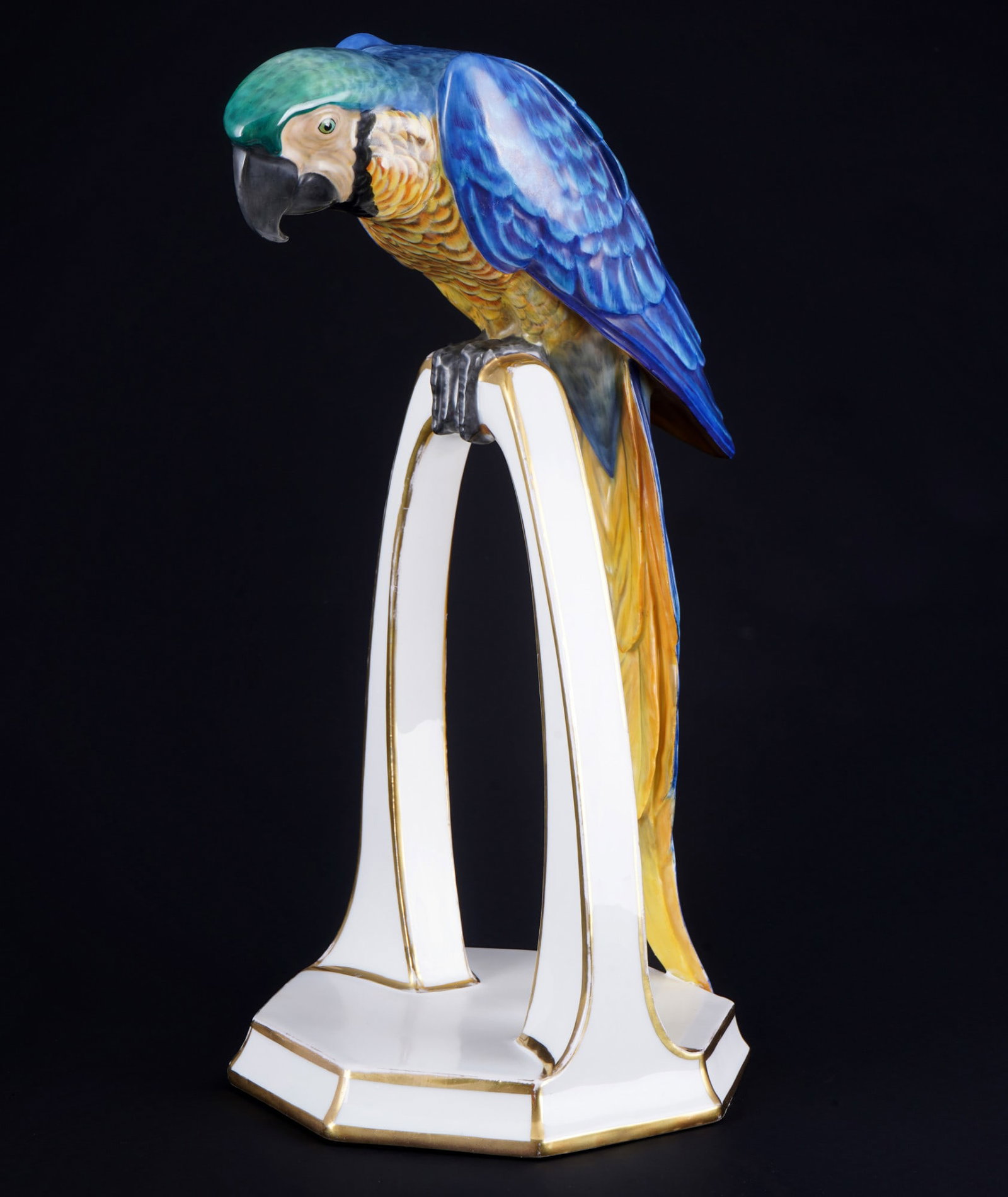 Lorenz Hutschenreuther parrot on bow 1919-1928 - Fritz KLEE,: porcelain, green company mark 1919-1928, design by Fritz KLEE (1876-1976), German architect, porcelain modeller and technical school teacher, was founding director and long-time professor at the Bavar