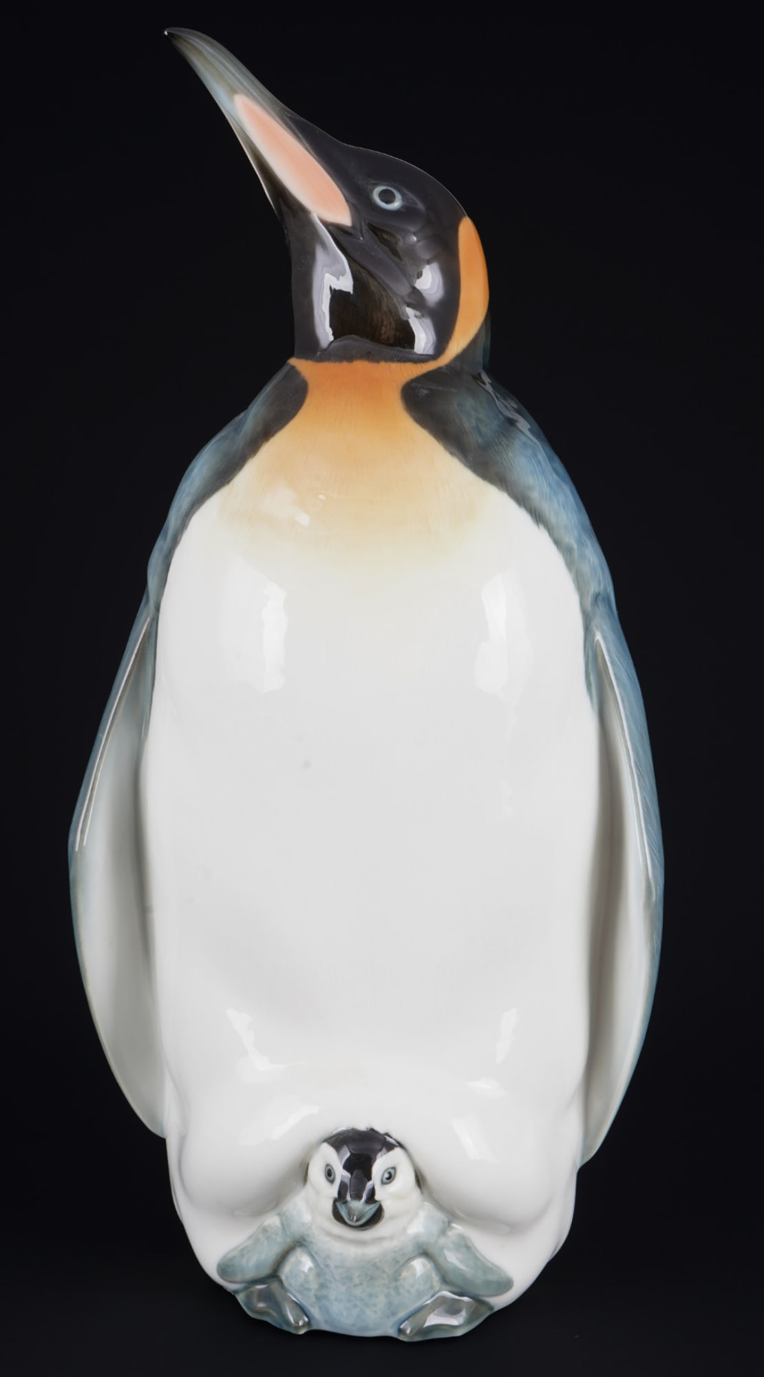 Hutschenreuther large king penguin with chick - Gunther GRANGET, (1 of 5)