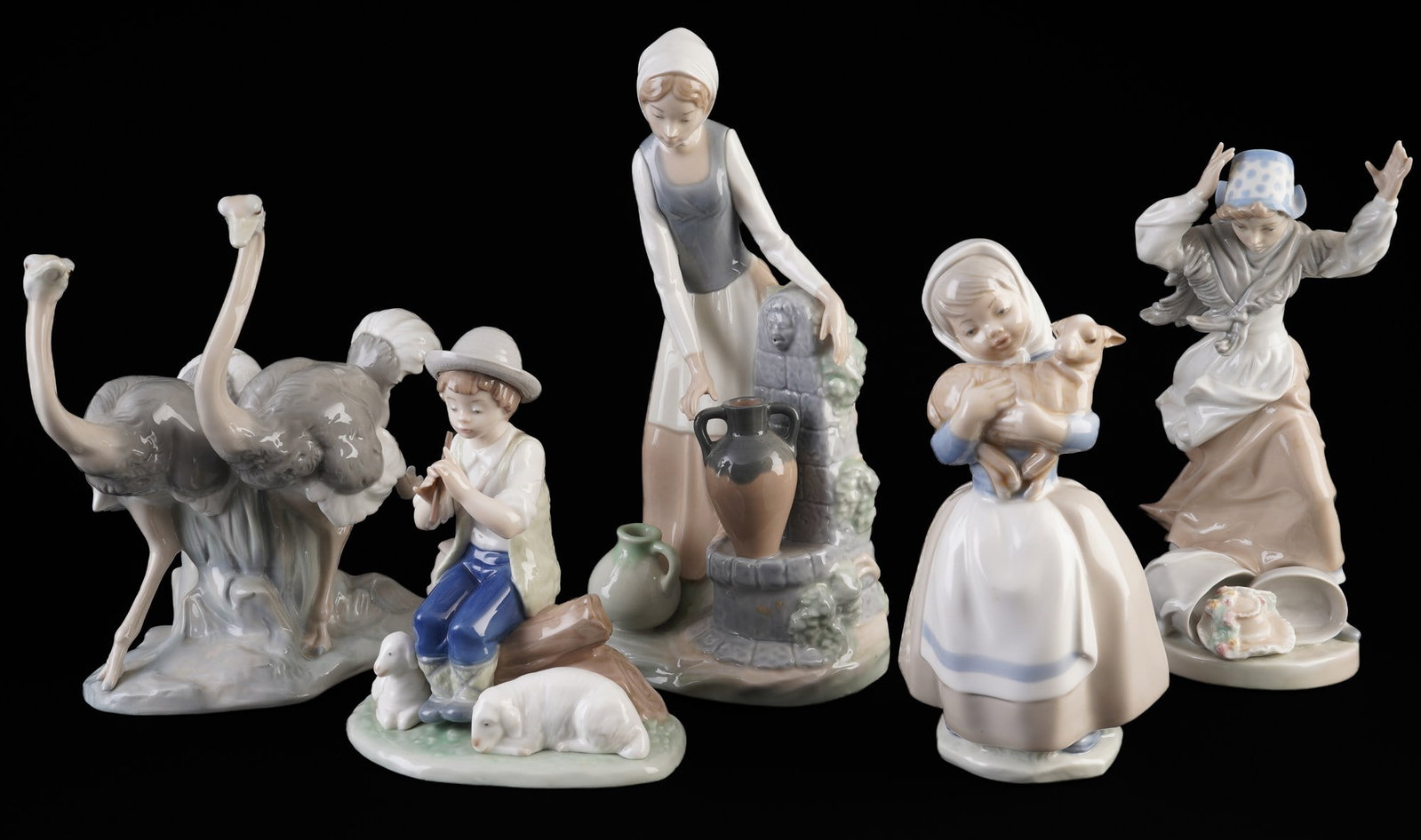 Lladro / Nao 5 porcelain figures, (1 of 6)