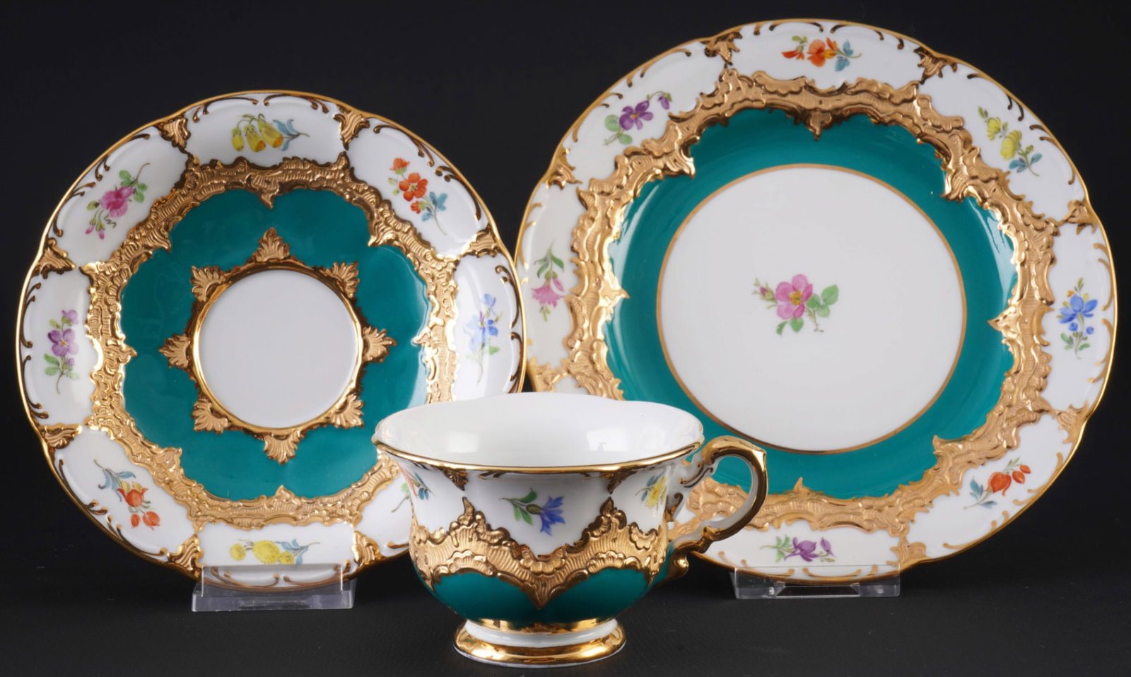 Meissen B-Form Strewn Flowers russian green mocha place setting 1st choice, (1 of 8)