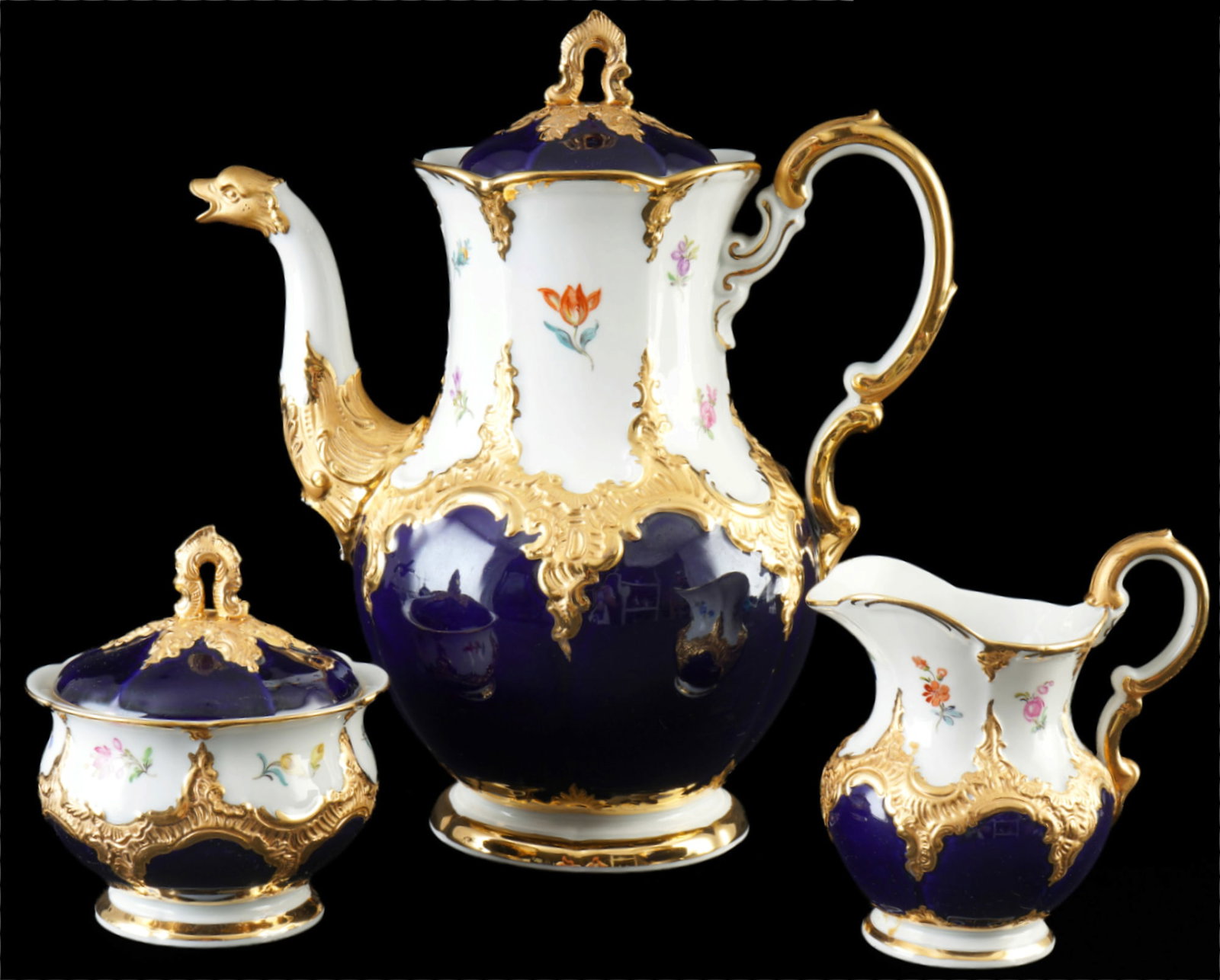 Meissen B-Form Strewn Flowers royal blue 3-piece coffee set, (1 of 10)