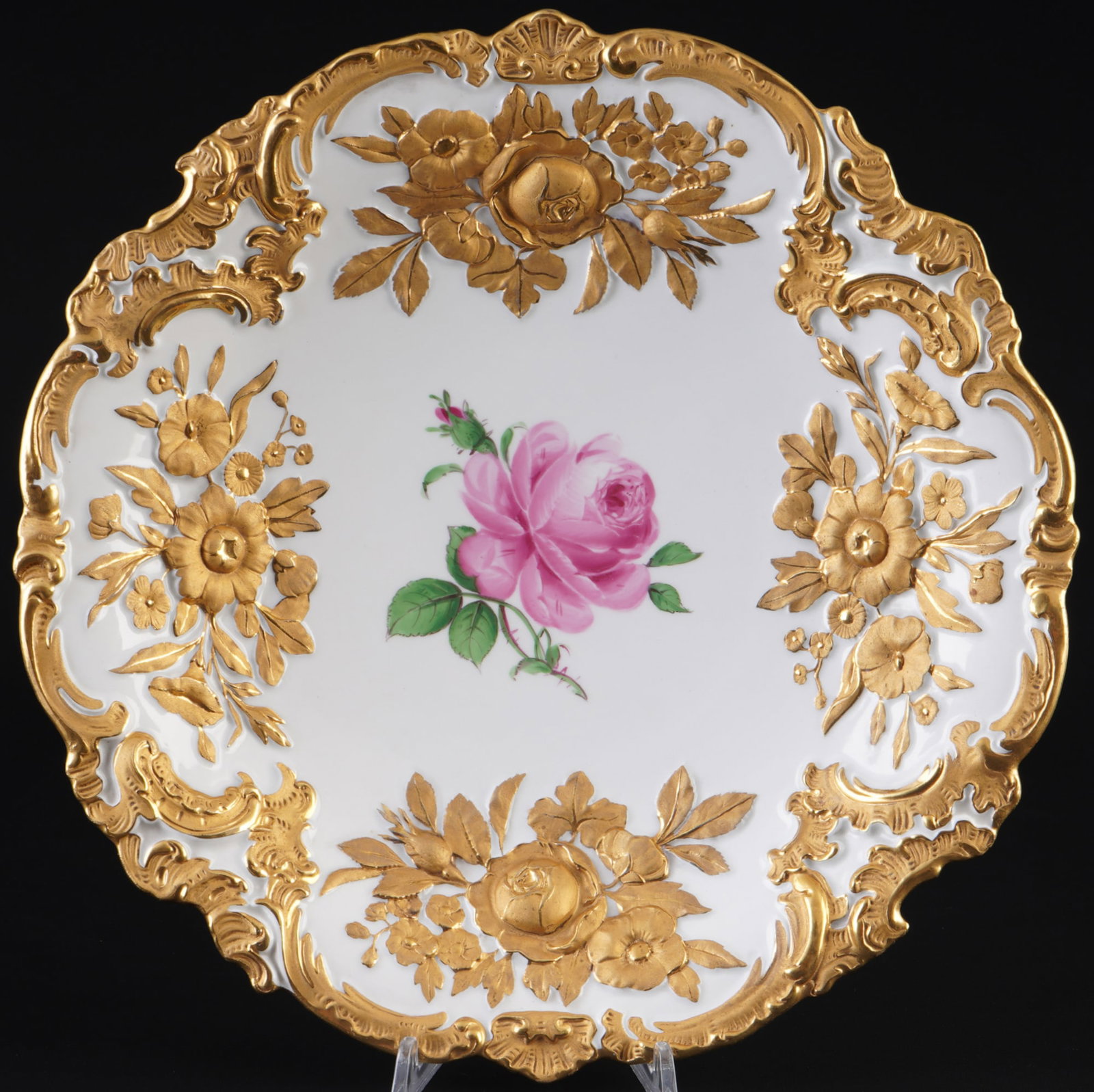Meissen splendid bowl Red Rose with floral relief 1st choice,: porcelain, blue sword mark 1st choice, Pfeiffer period (1924?1934), decor Red Rose with floral relief, gold bronze, H 5.5 cm x D 30.5 cm