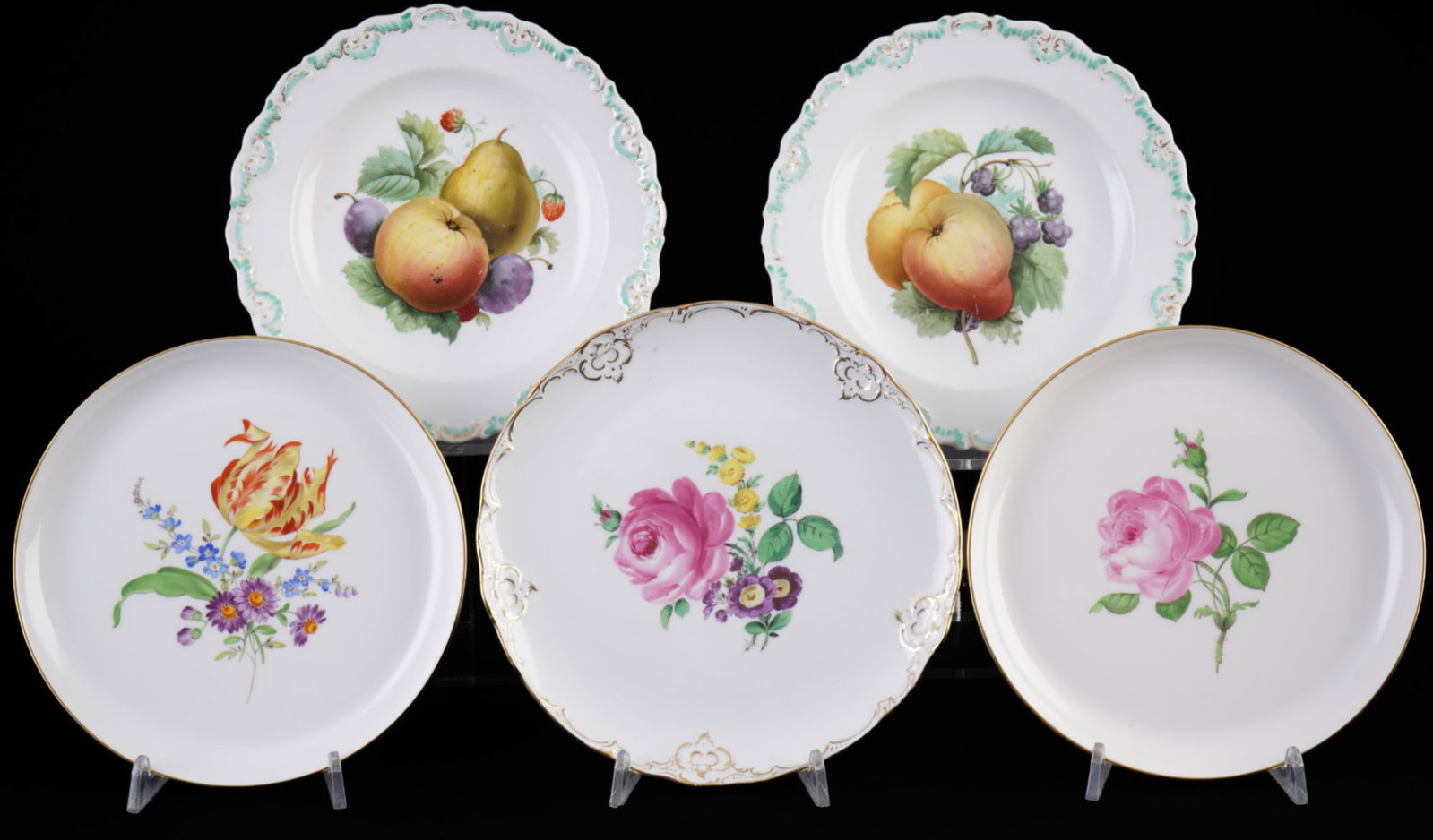 Meissen Fruits / Flowers 5 plates,: porcelain, blue sword mark 1st and 2nd choice, 3x knob mark 1815-1924, decor Fruits / Flowers, 1x dessert plate D 19 cm, 2x dessert plates (1st ch.) D 17.5 cm, 2x wall plates (1x 1st ch.) D 17.5 cm, s